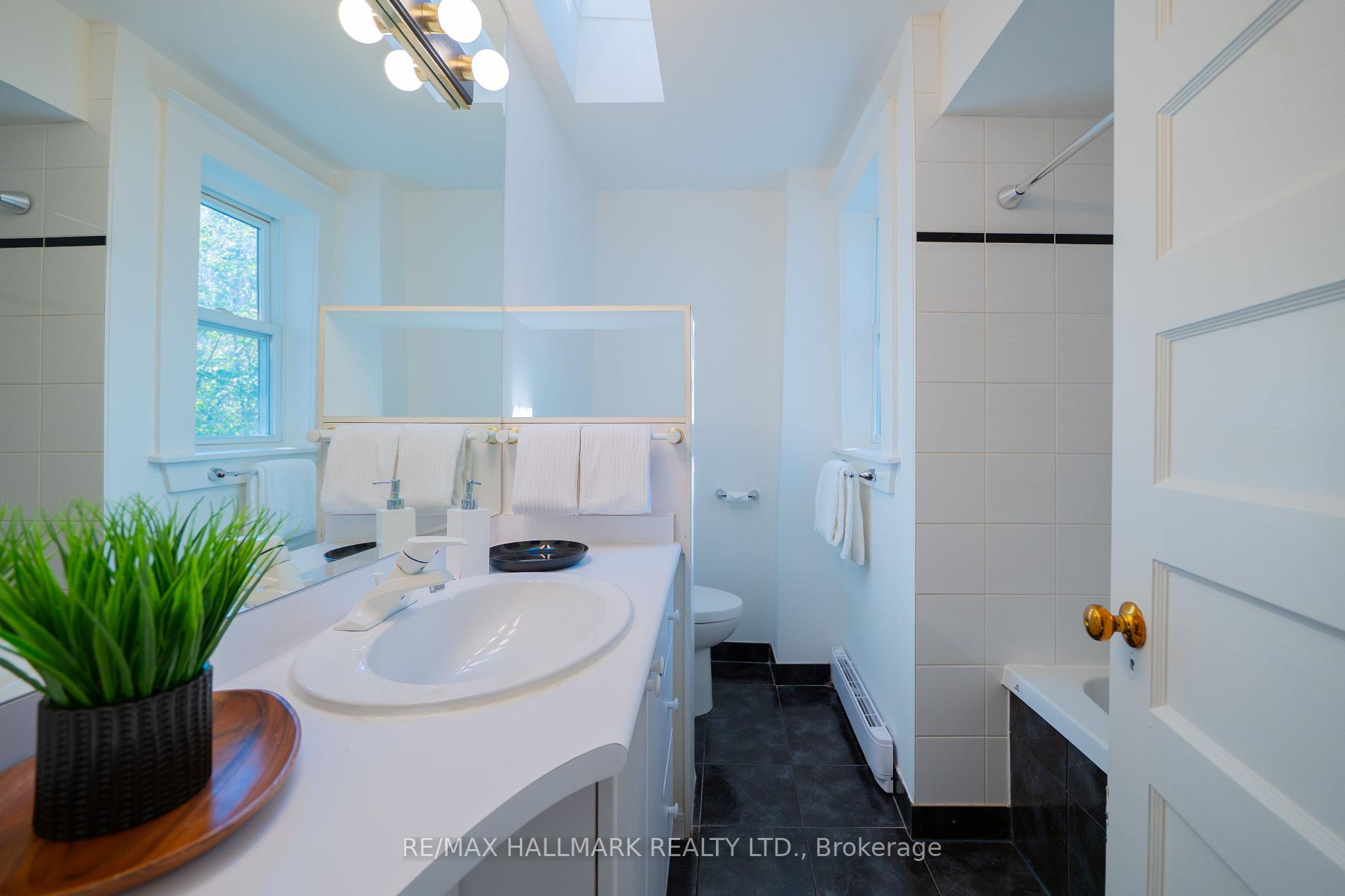 Photo 27 of 311 Bain Avenue, Toronto, Blake-Jones — HOMEH
