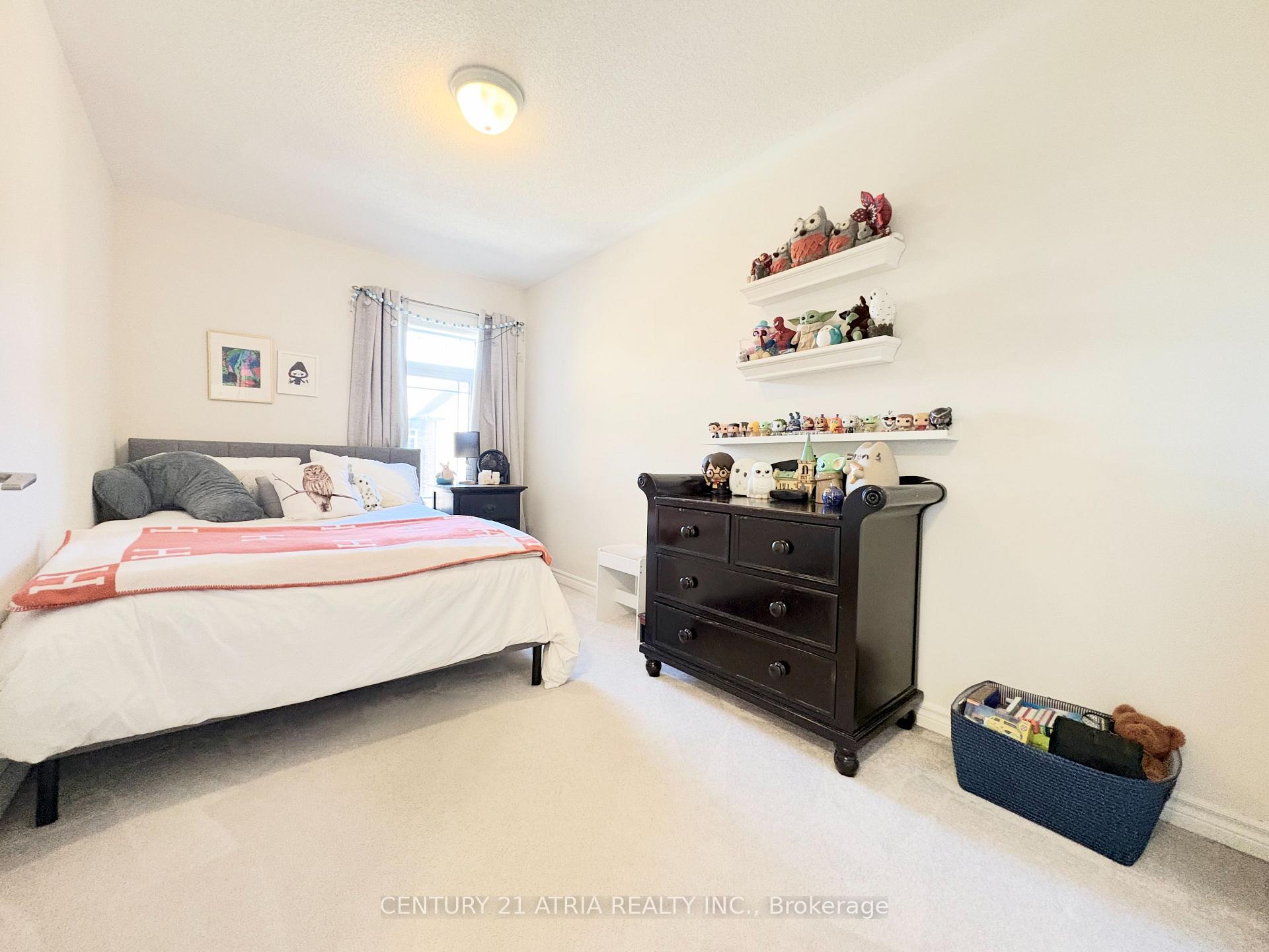 Photo 7 of 62 Gordon Circle, Newmarket, Gorham-College Manor — HOMEH