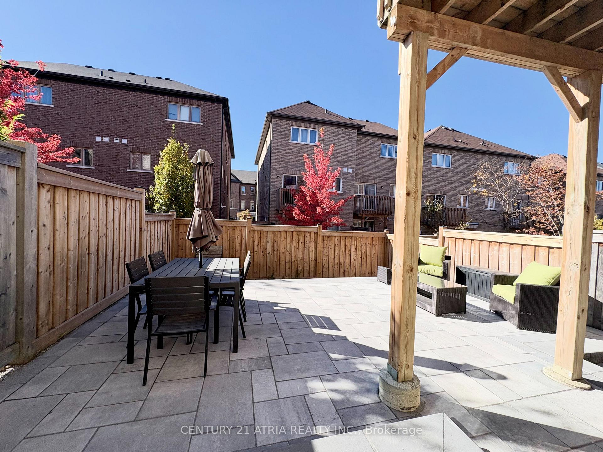 Photo 14 of 62 Gordon Circle, Newmarket, Gorham-College Manor — HOMEH