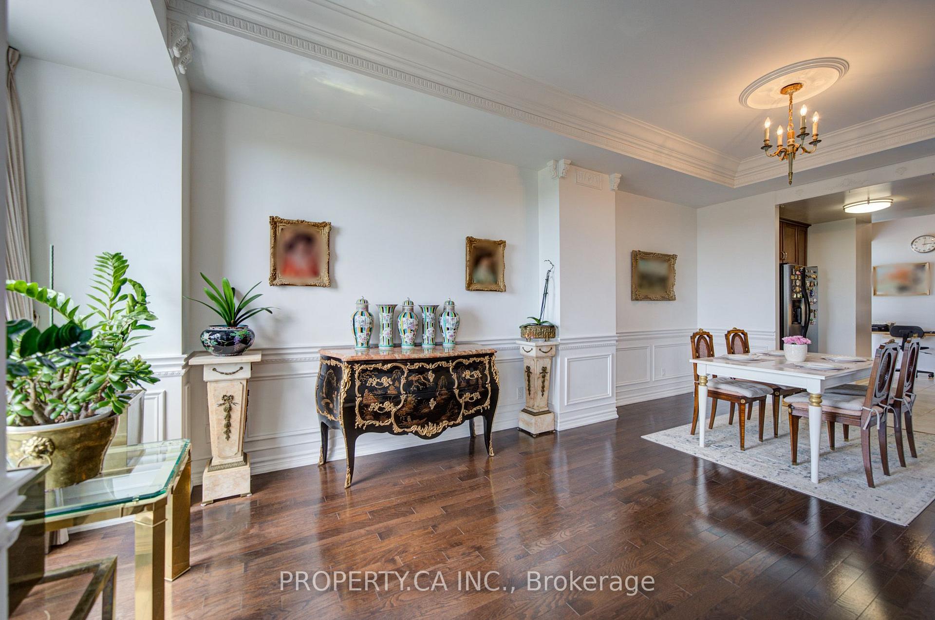 Photo 4 of Unit 609, 4200 Bathurst Street, North York, Clanton Park — HOMEH
