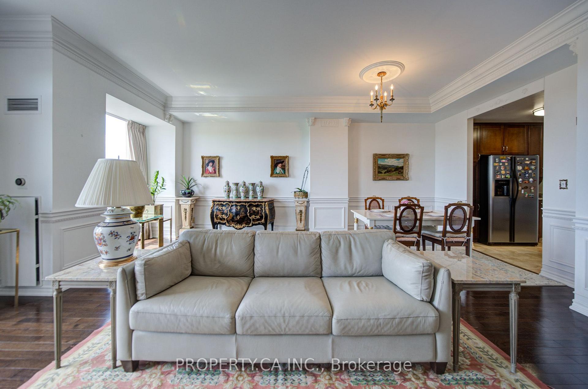 Photo 8 of Unit 609, 4200 Bathurst Street, North York, Clanton Park — HOMEH
