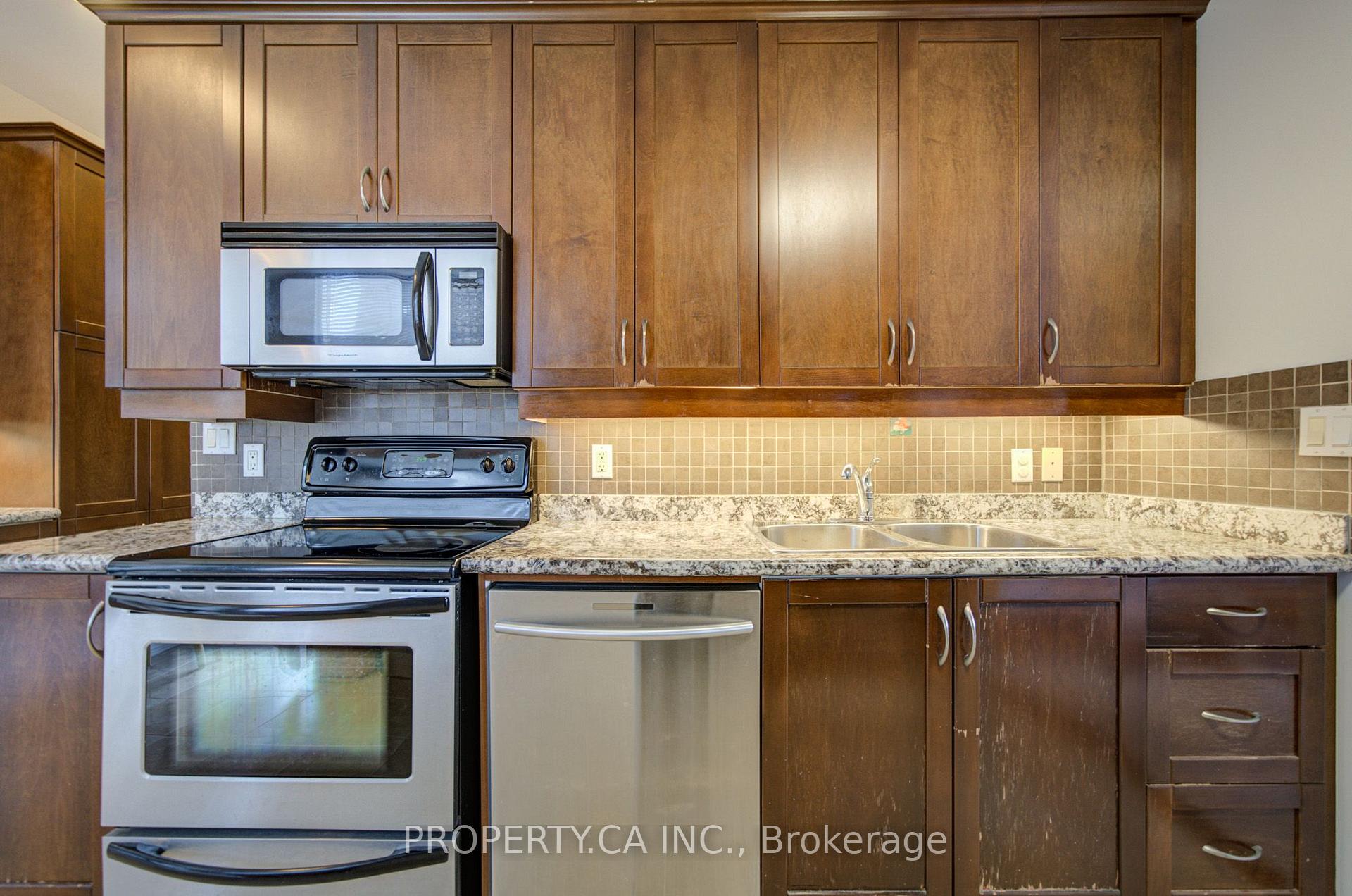 Photo 13 of Unit 609, 4200 Bathurst Street, North York, Clanton Park — HOMEH
