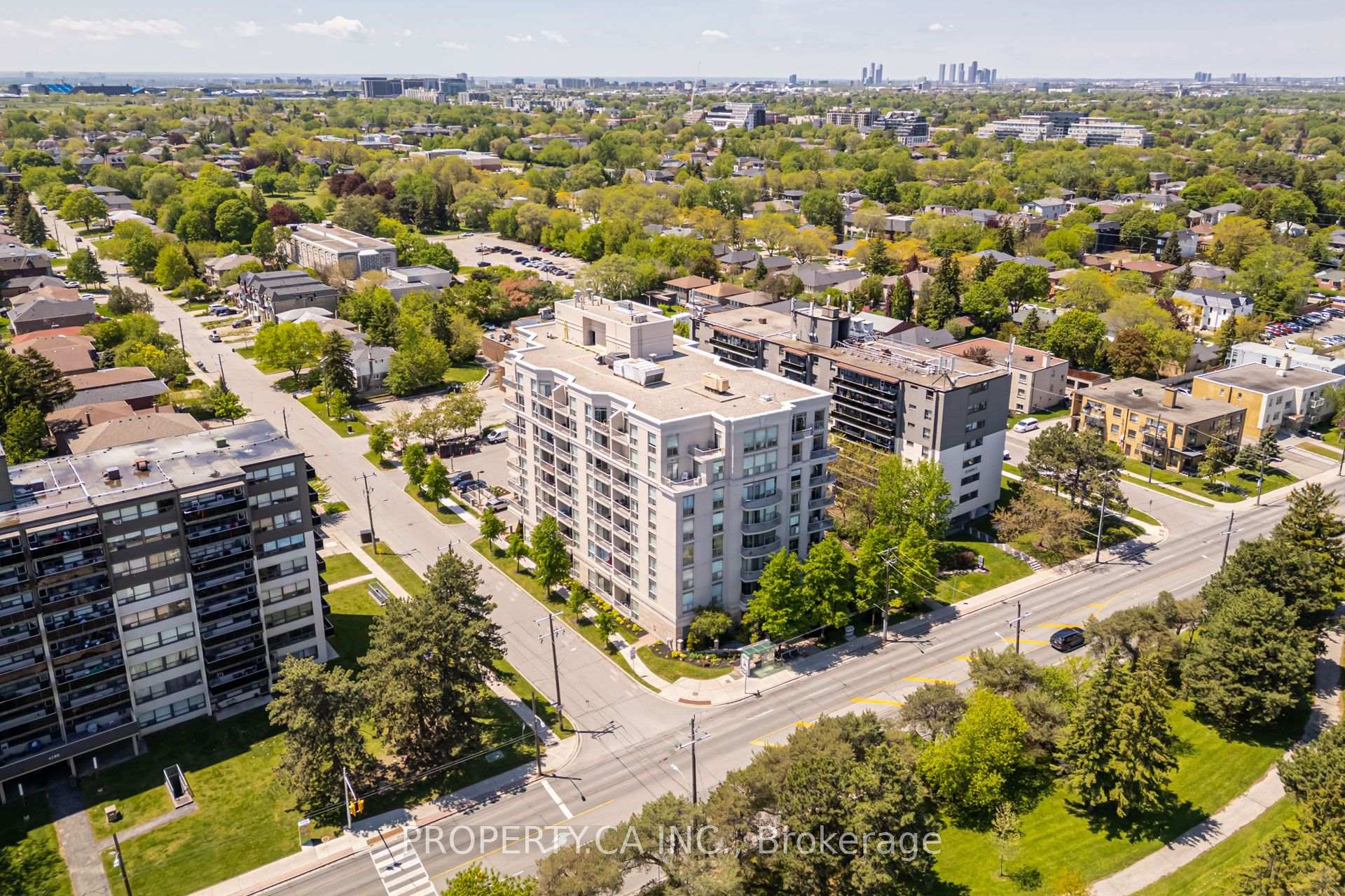 Photo 41 of Unit 609, 4200 Bathurst Street, North York, Clanton Park — HOMEH
