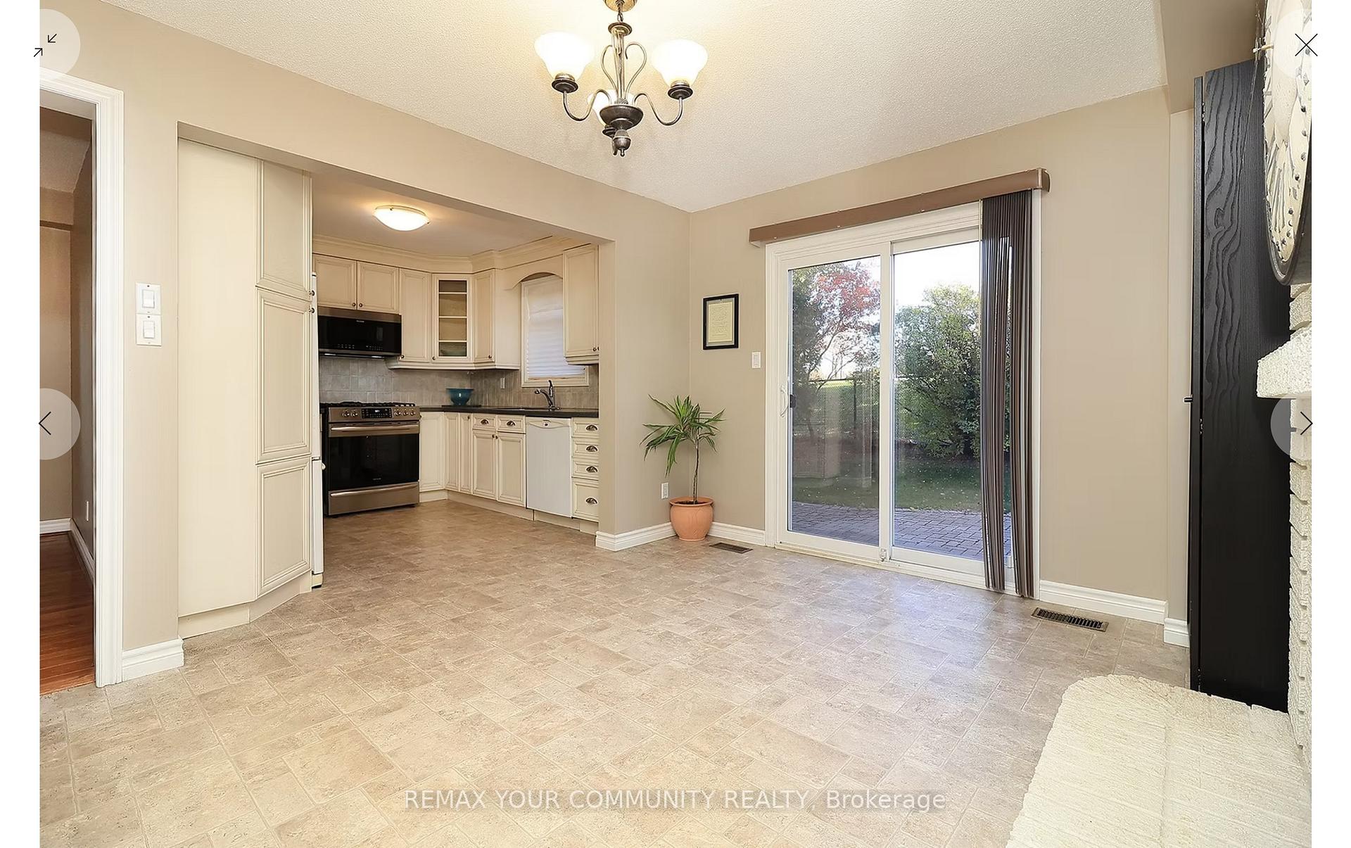 Photo 12 of 161 Billings Crescent, Newmarket, Bristol-London — HOMEH