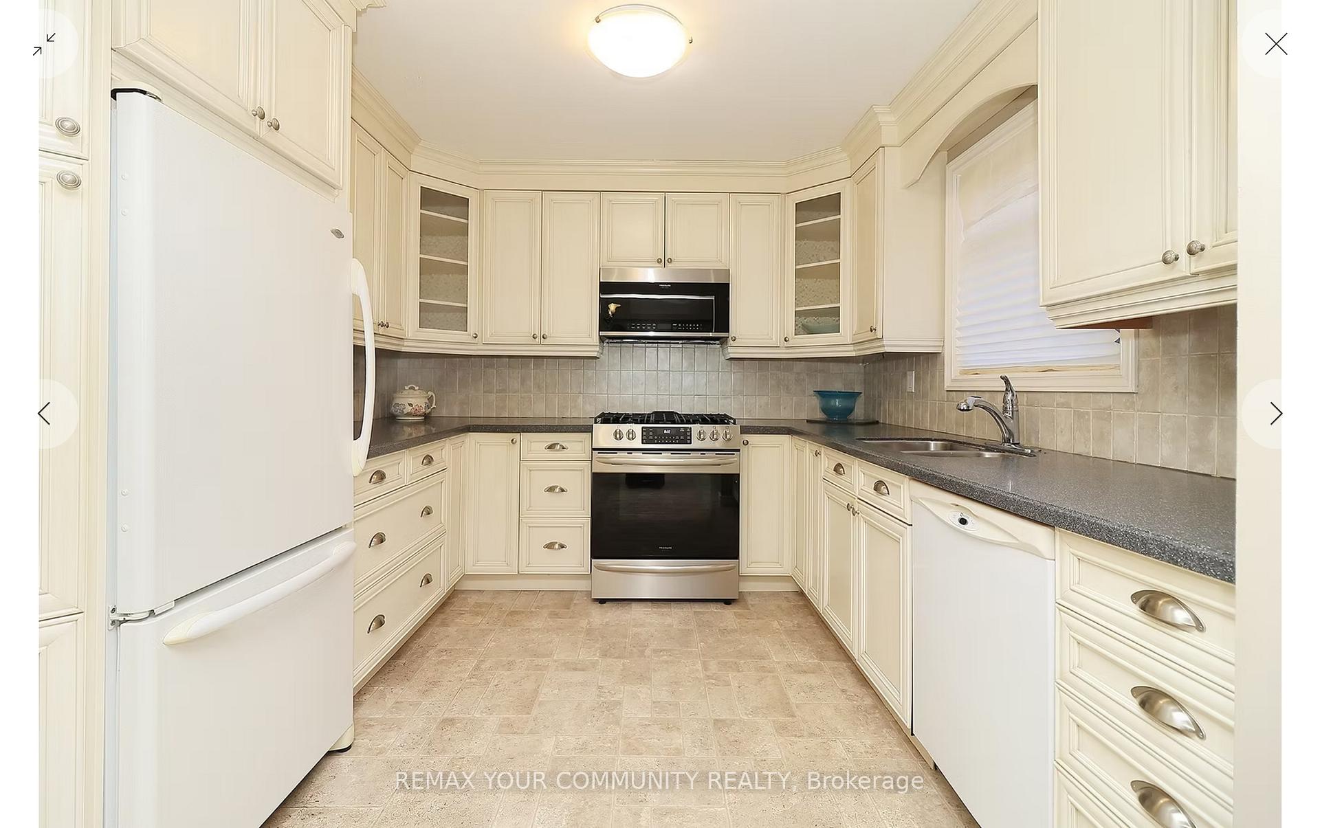 Photo 20 of 161 Billings Crescent, Newmarket, Bristol-London — HOMEH
