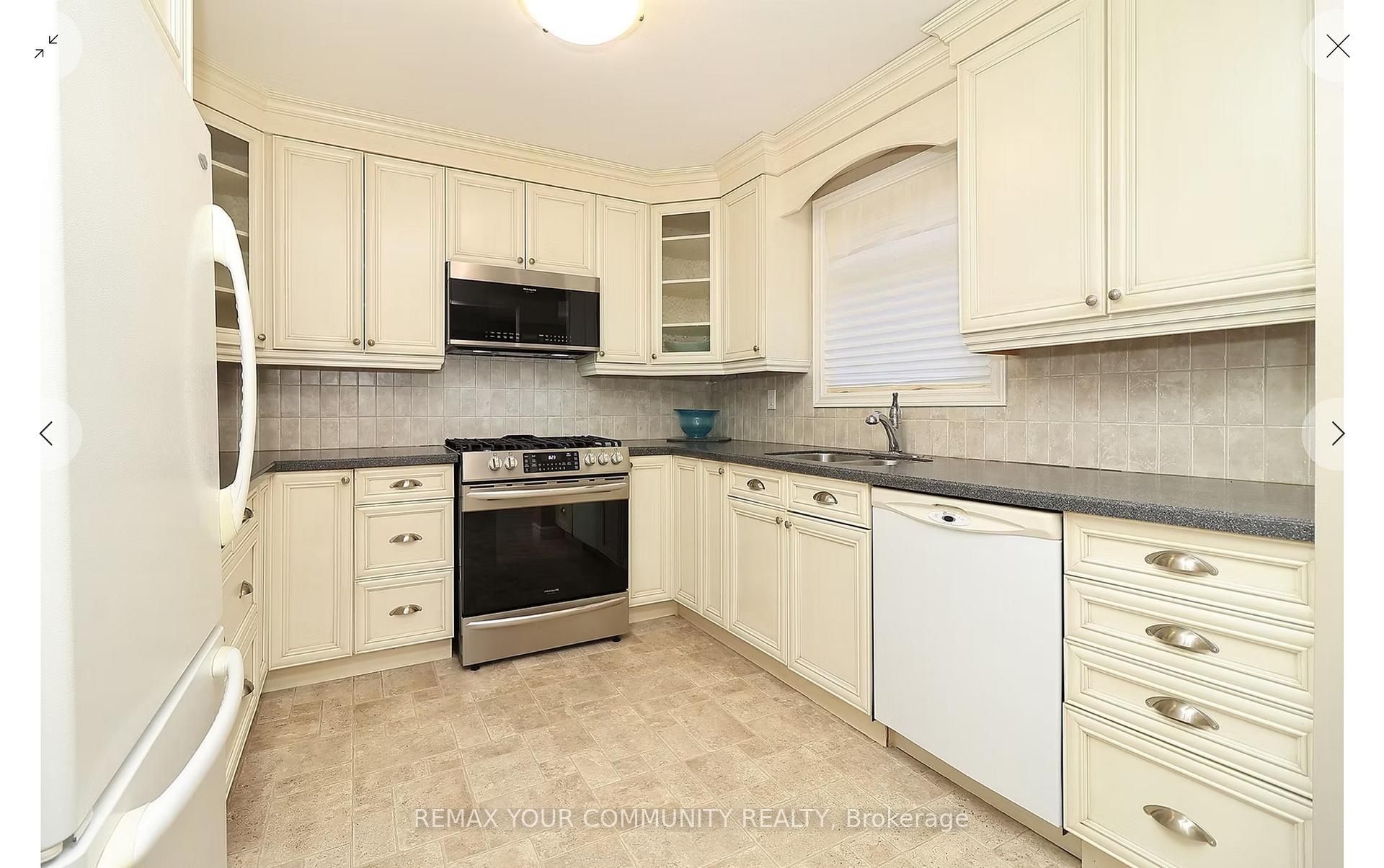 Photo 22 of 161 Billings Crescent, Newmarket, Bristol-London — HOMEH
