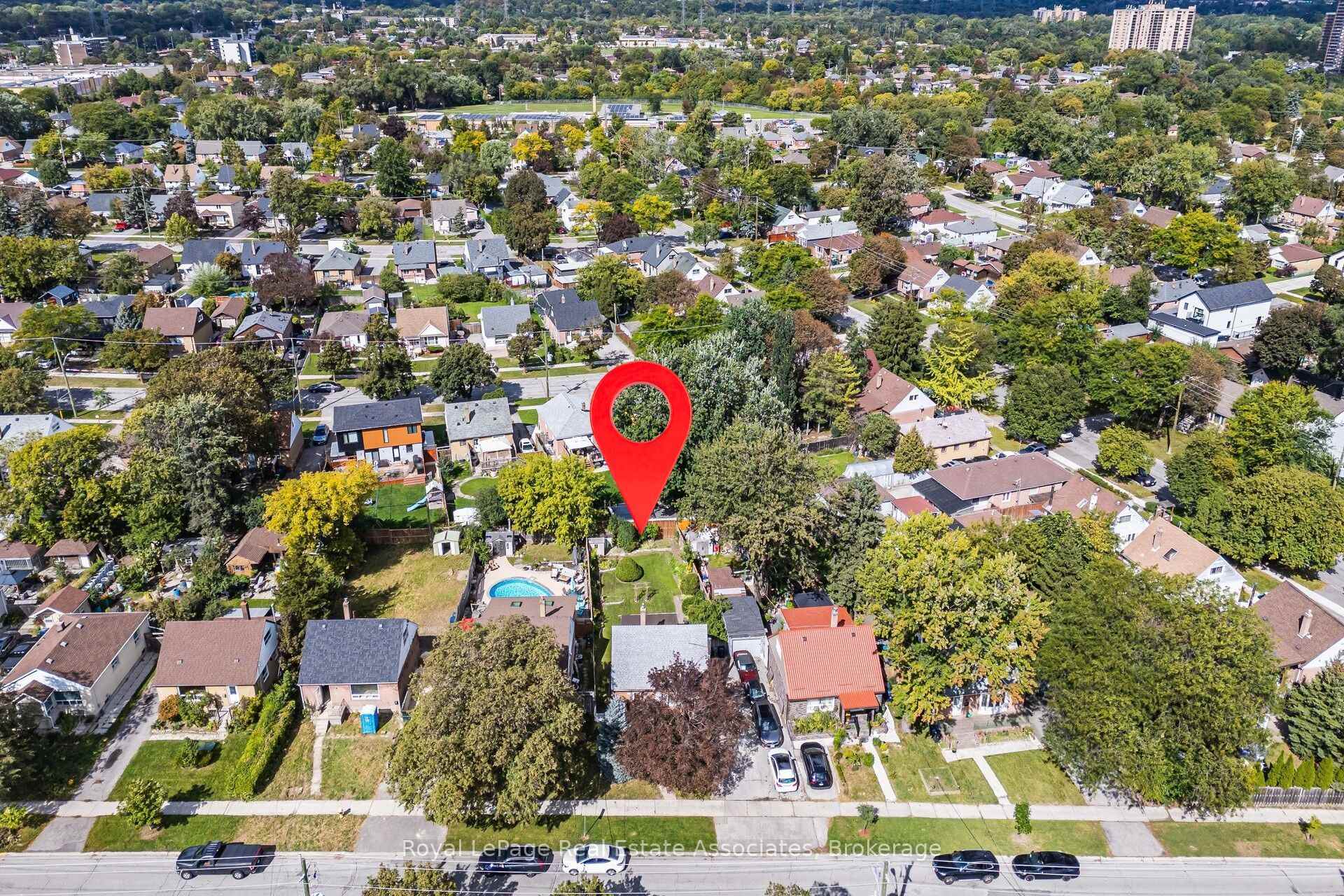 Photo 2 of 68 Allenby Avenue, Etobicoke, Elms-Old Rexdale — HOMEH