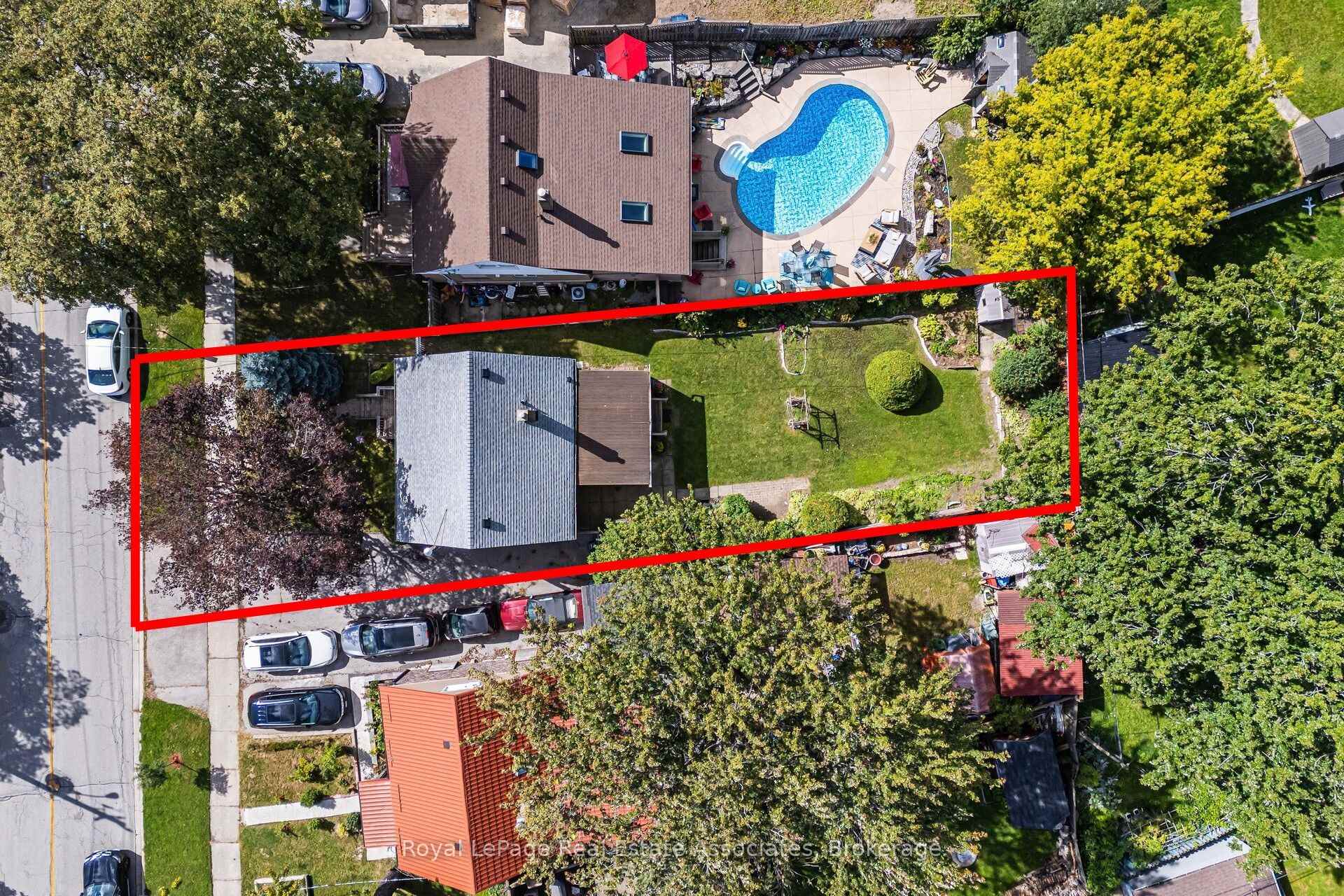 Photo 4 of 68 Allenby Avenue, Etobicoke, Elms-Old Rexdale — HOMEH