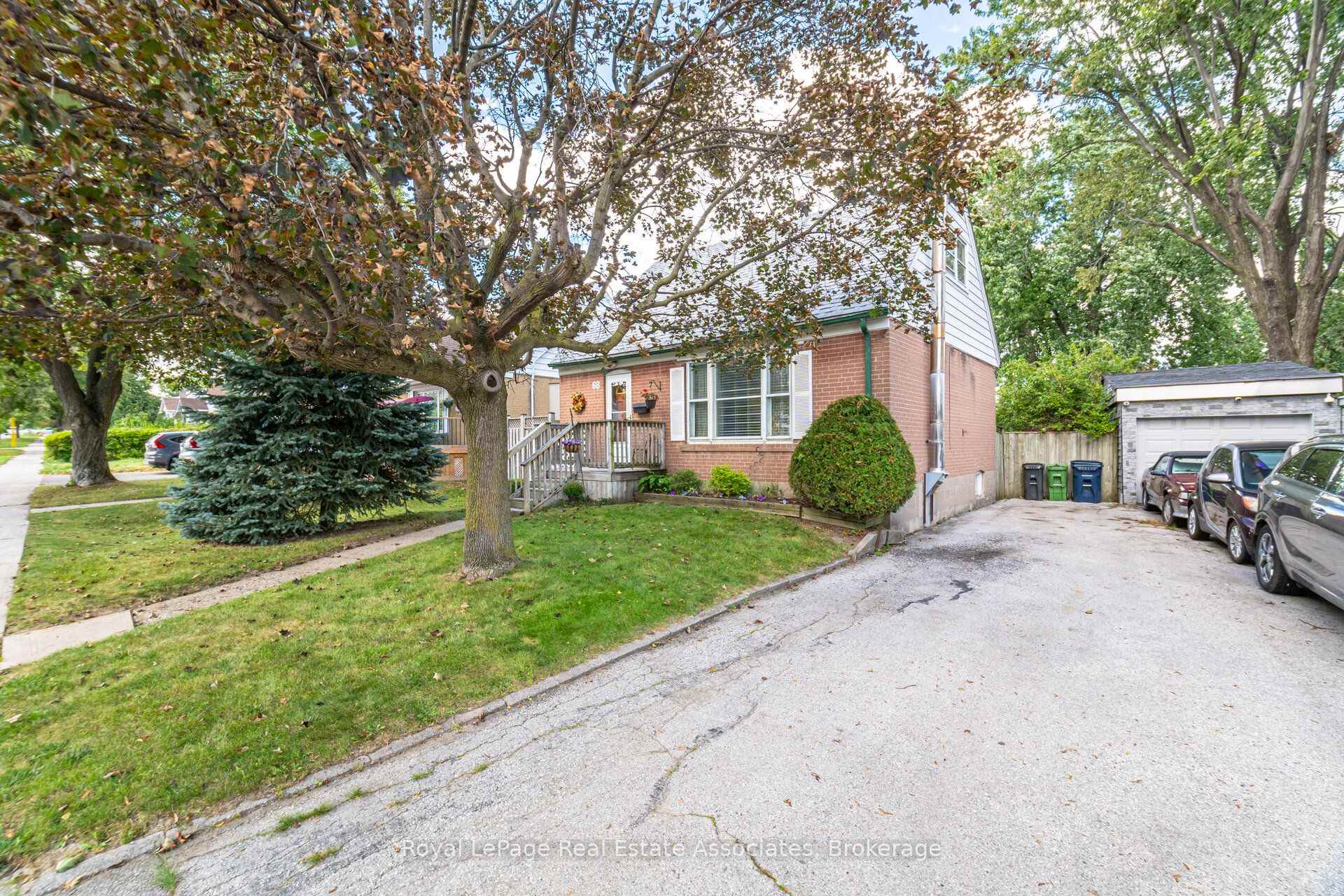 Photo 5 of 68 Allenby Avenue, Etobicoke, Elms-Old Rexdale — HOMEH