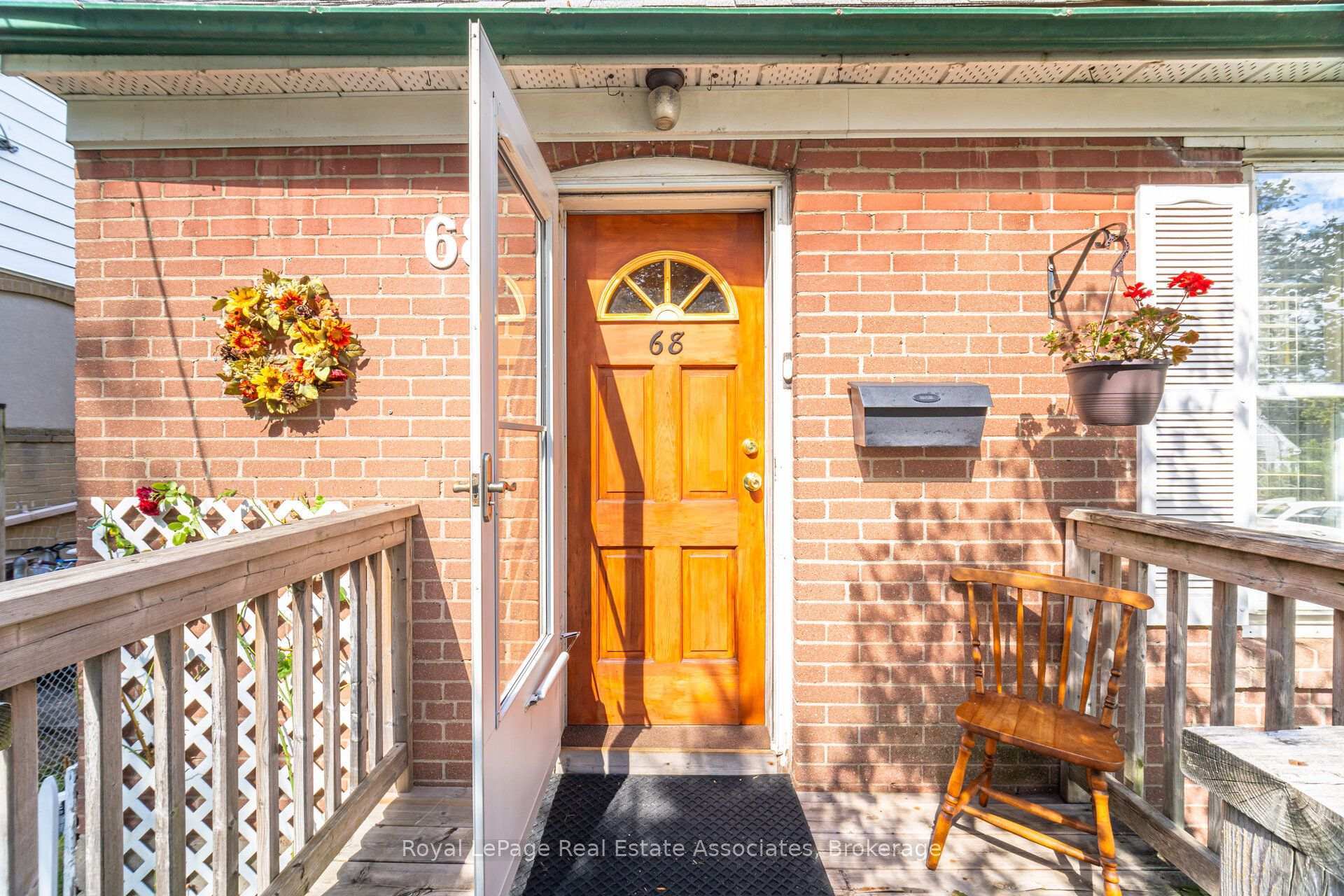 Photo 7 of 68 Allenby Avenue, Etobicoke, Elms-Old Rexdale — HOMEH