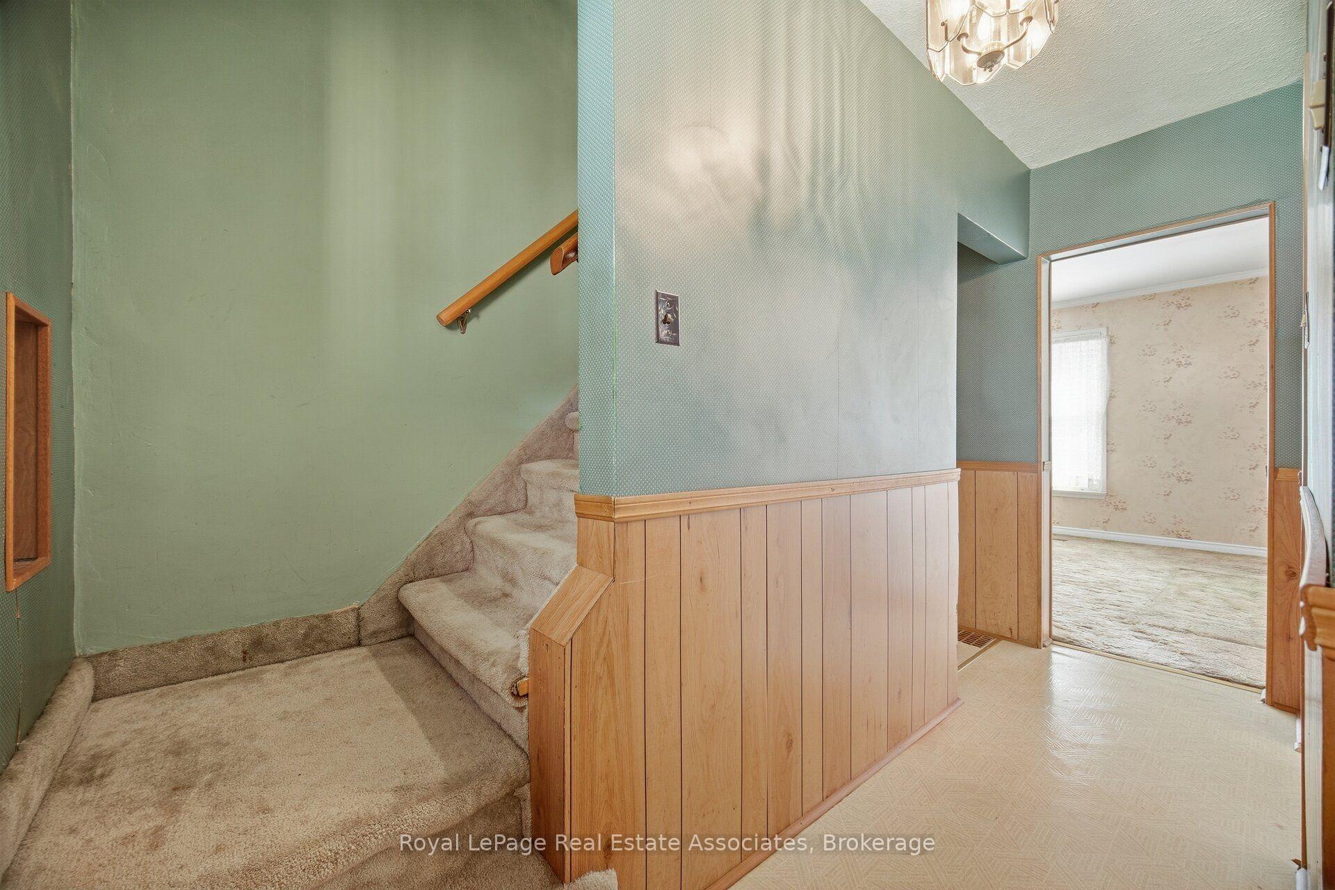 Photo 30 of 68 Allenby Avenue, Etobicoke, Elms-Old Rexdale — HOMEH