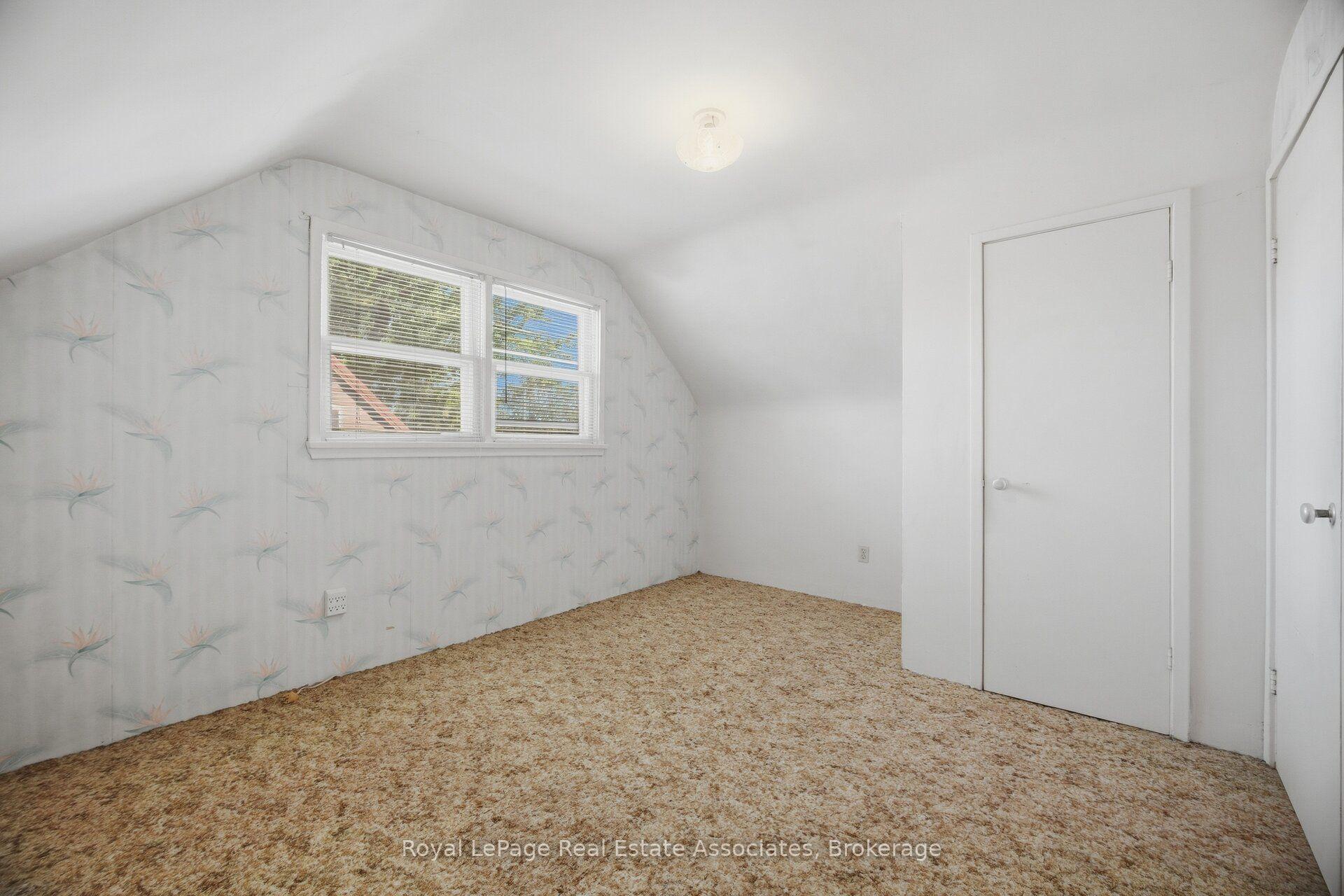 Photo 34 of 68 Allenby Avenue, Etobicoke, Elms-Old Rexdale — HOMEH