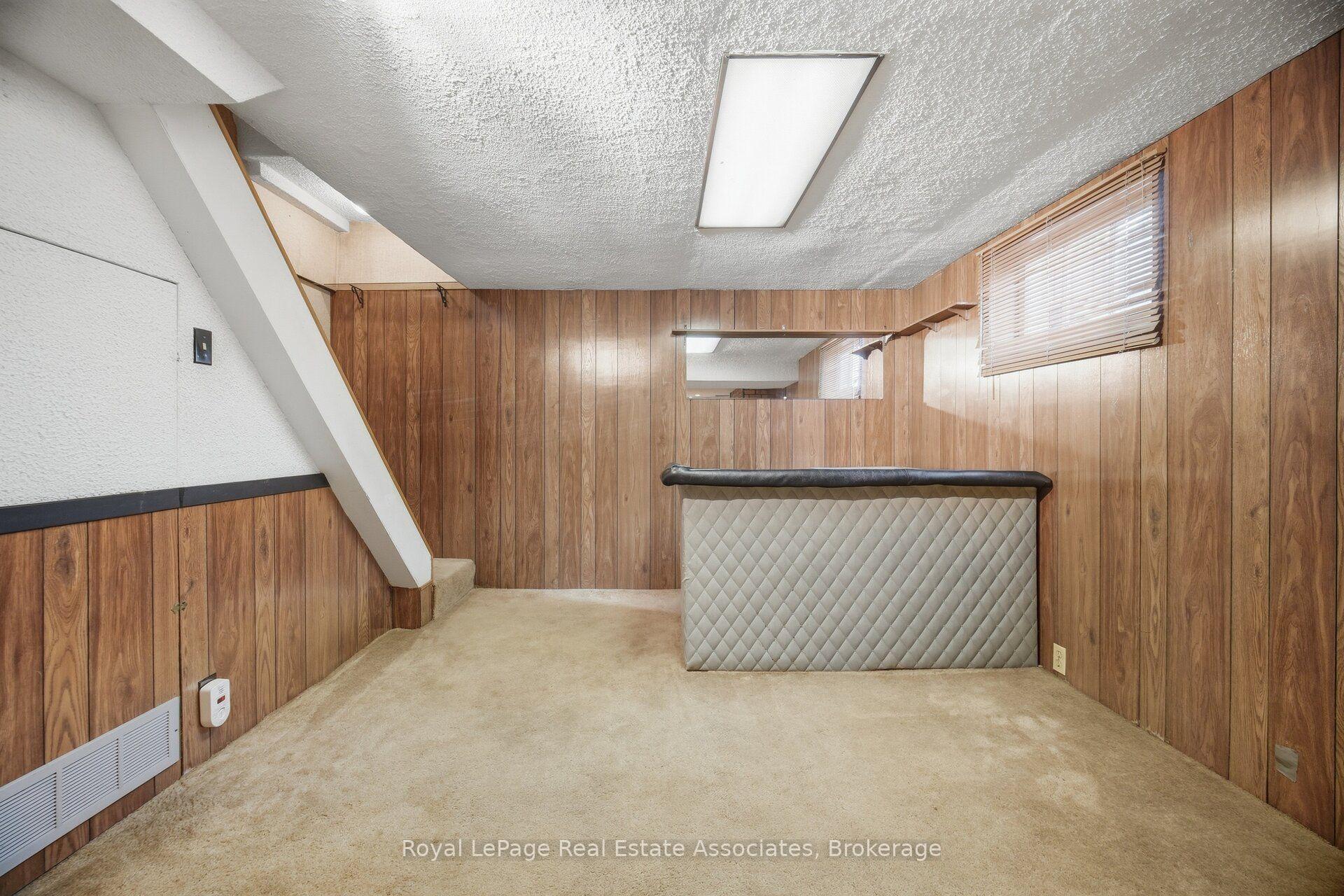 Photo 36 of 68 Allenby Avenue, Etobicoke, Elms-Old Rexdale — HOMEH