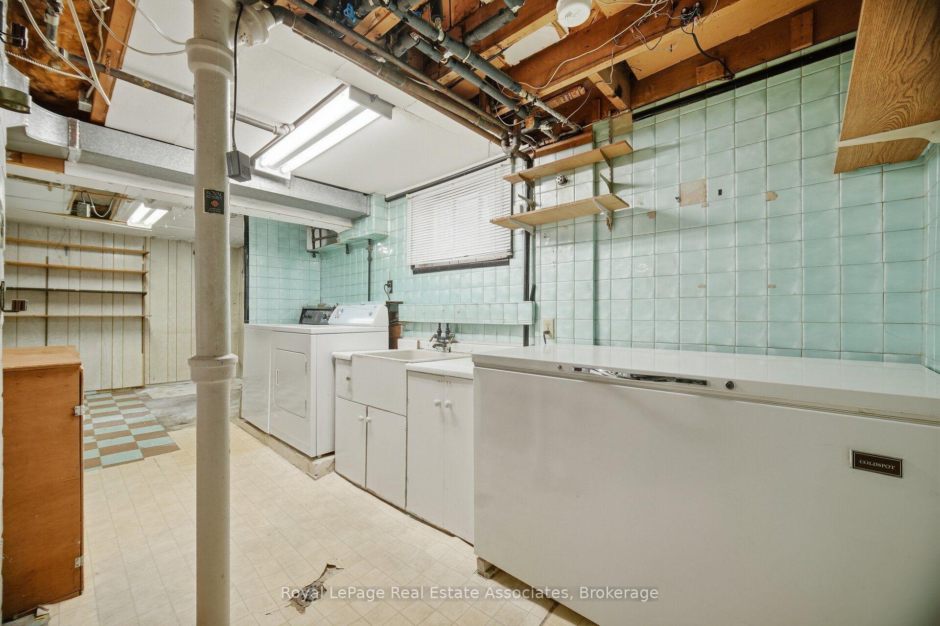 Photo 40 of 68 Allenby Avenue, Etobicoke, Elms-Old Rexdale — HOMEH