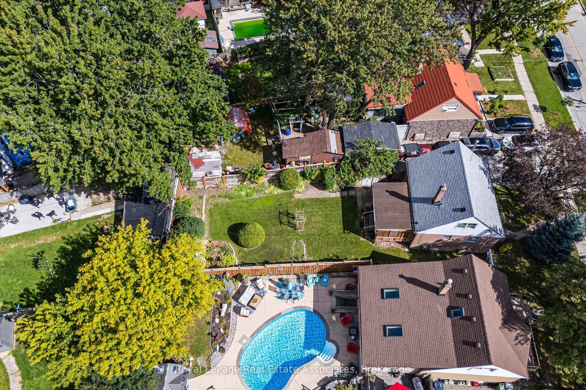 Photo 50 of 68 Allenby Avenue, Etobicoke, Elms-Old Rexdale — HOMEH