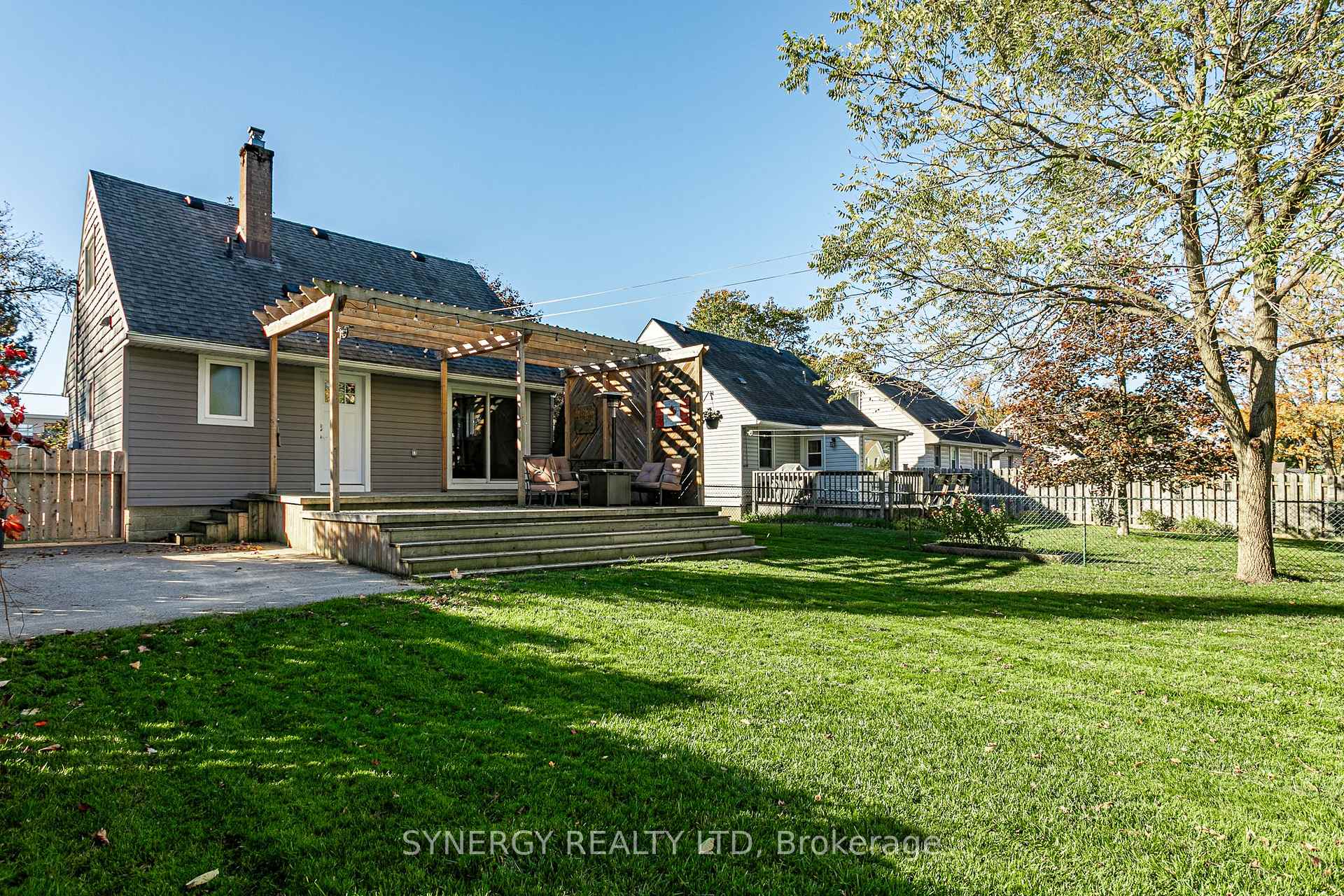 Photo 5 of 554 Brunswick Street, Stratford — HOMEH