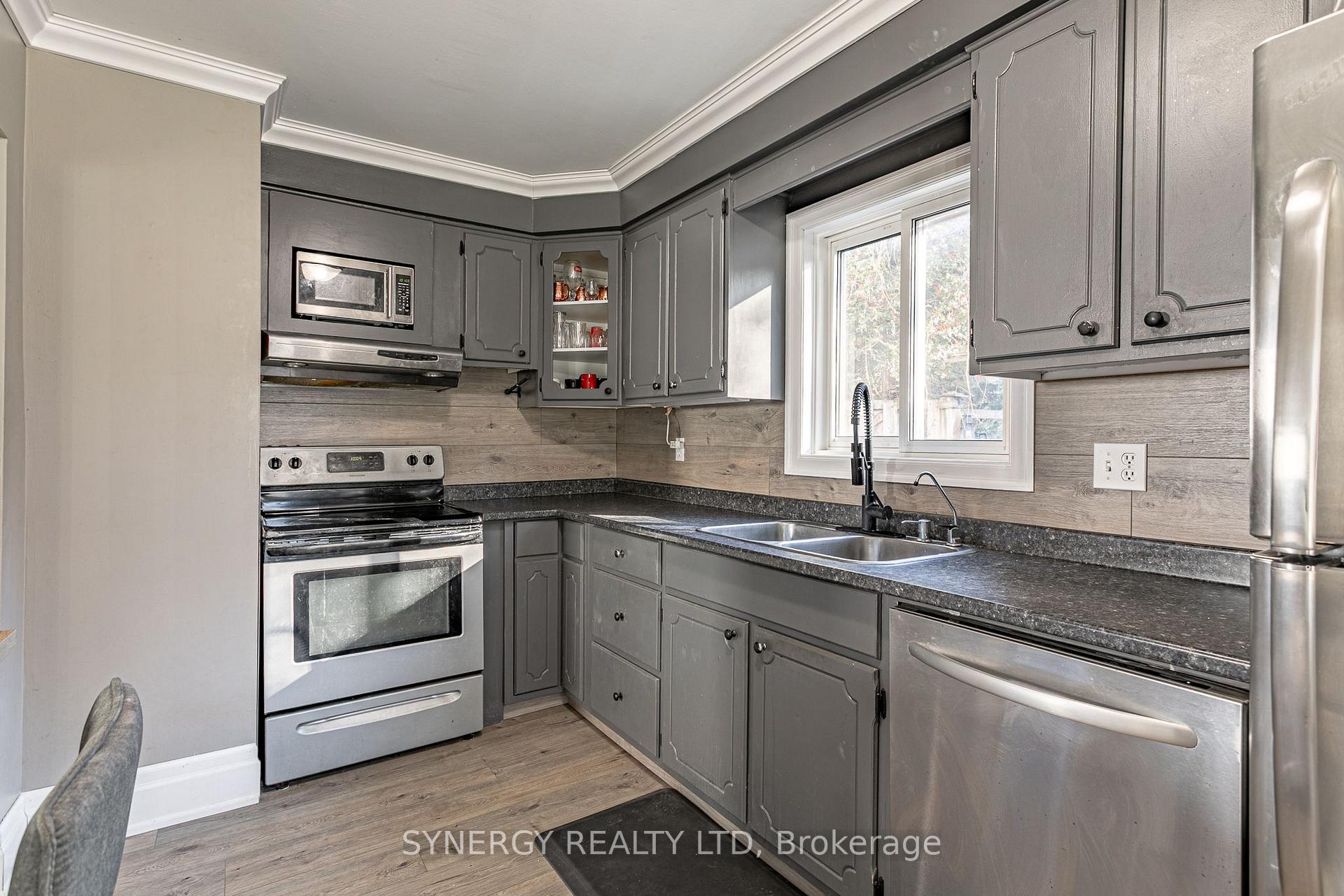 Photo 12 of 554 Brunswick Street, Stratford — HOMEH
