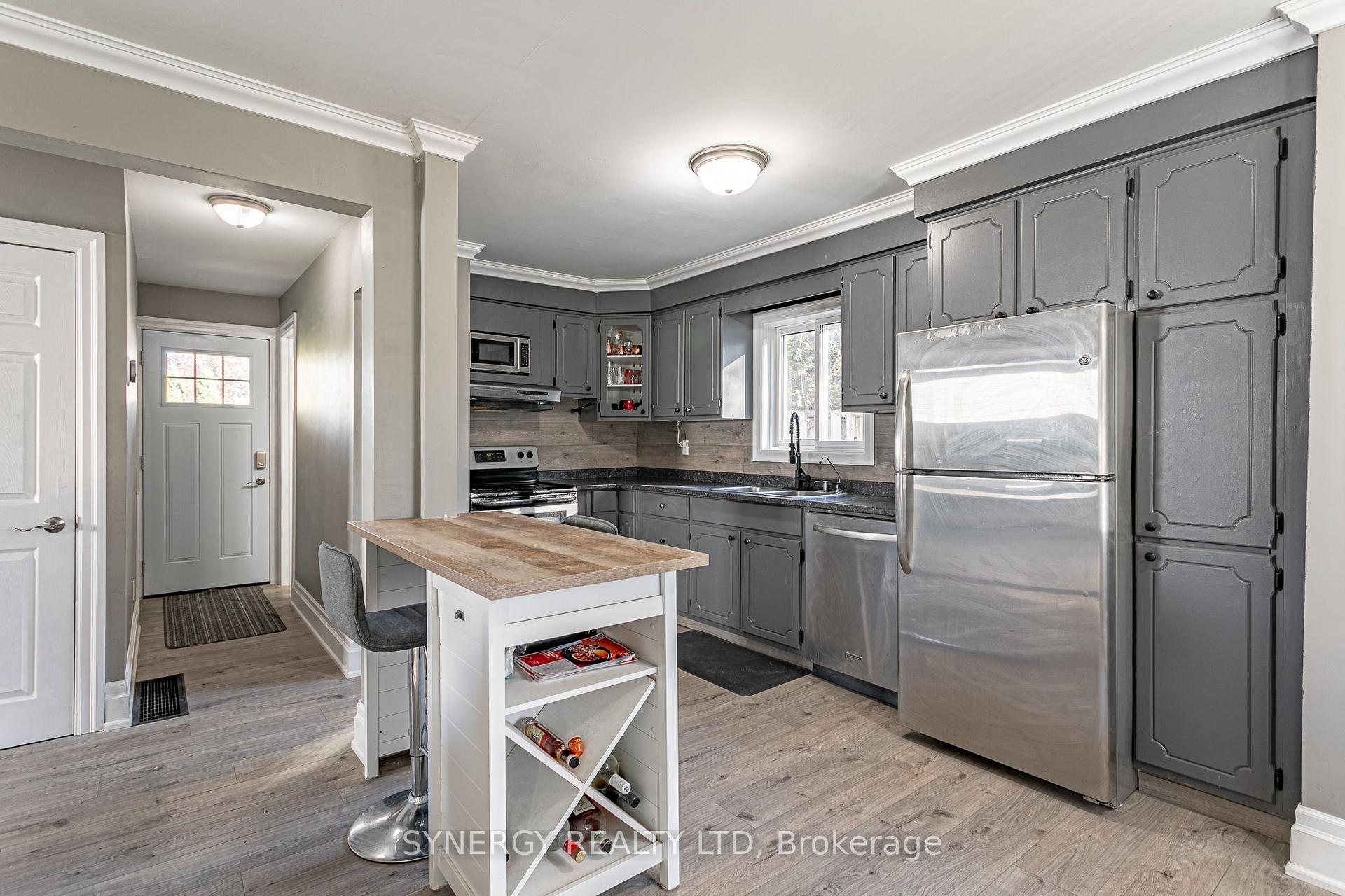 Photo 13 of 554 Brunswick Street, Stratford — HOMEH