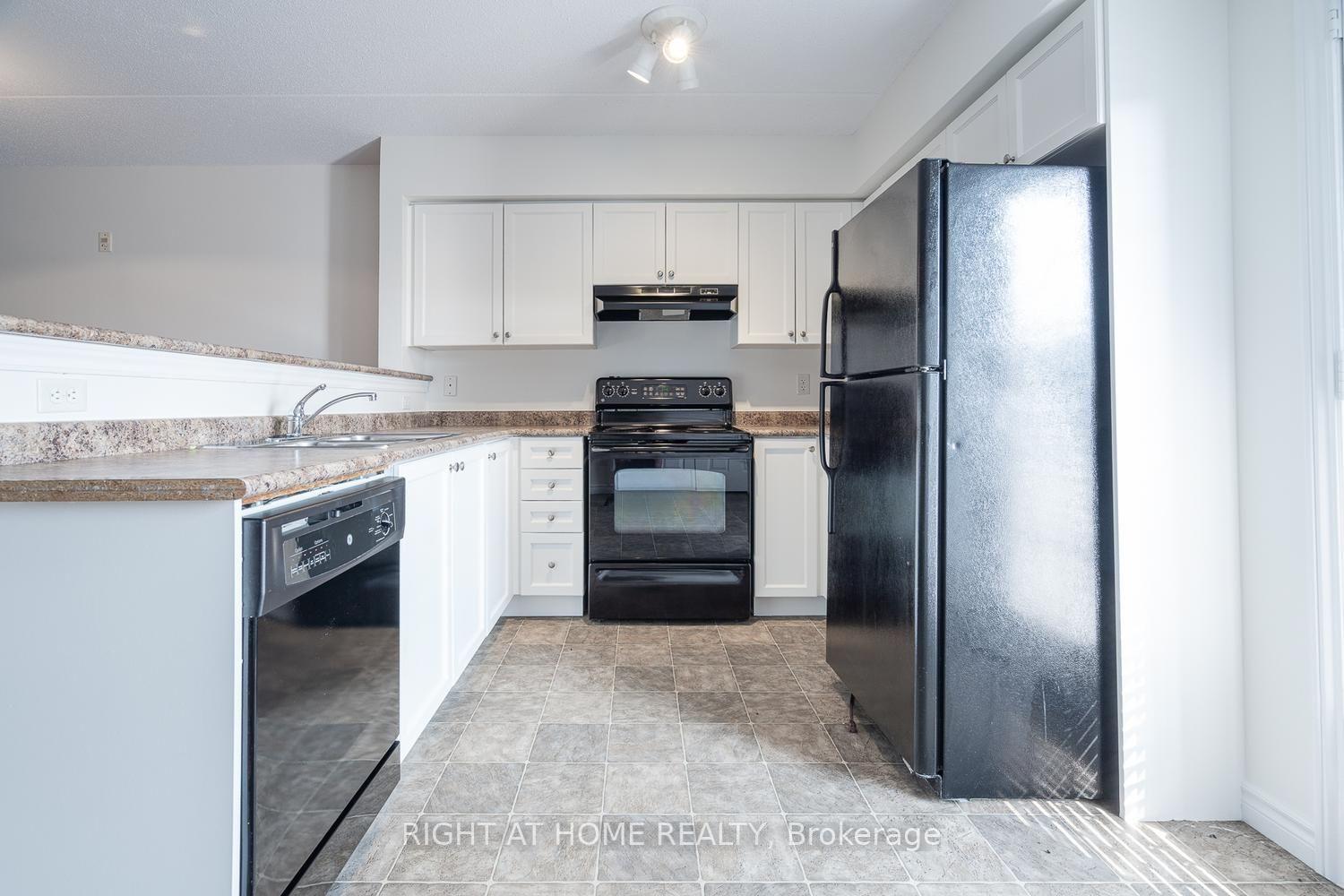 Photo 10 of Unit 302, 1471 Maple Avenue, Milton, Dempsey — HOMEH