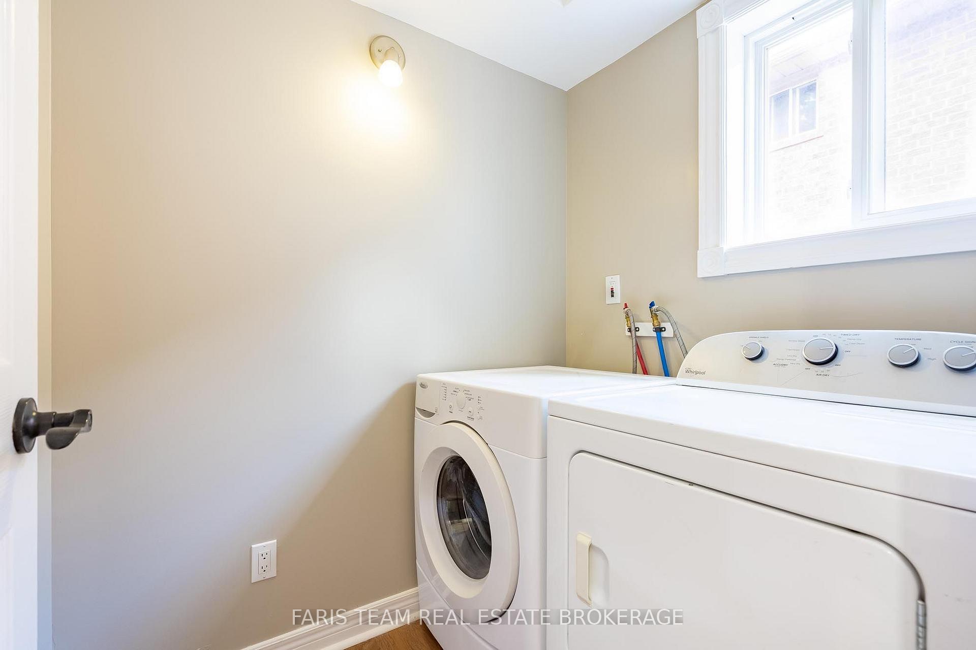 Photo 16 of 186 Ferndale Drive S, Barrie, Ardagh — HOMEH