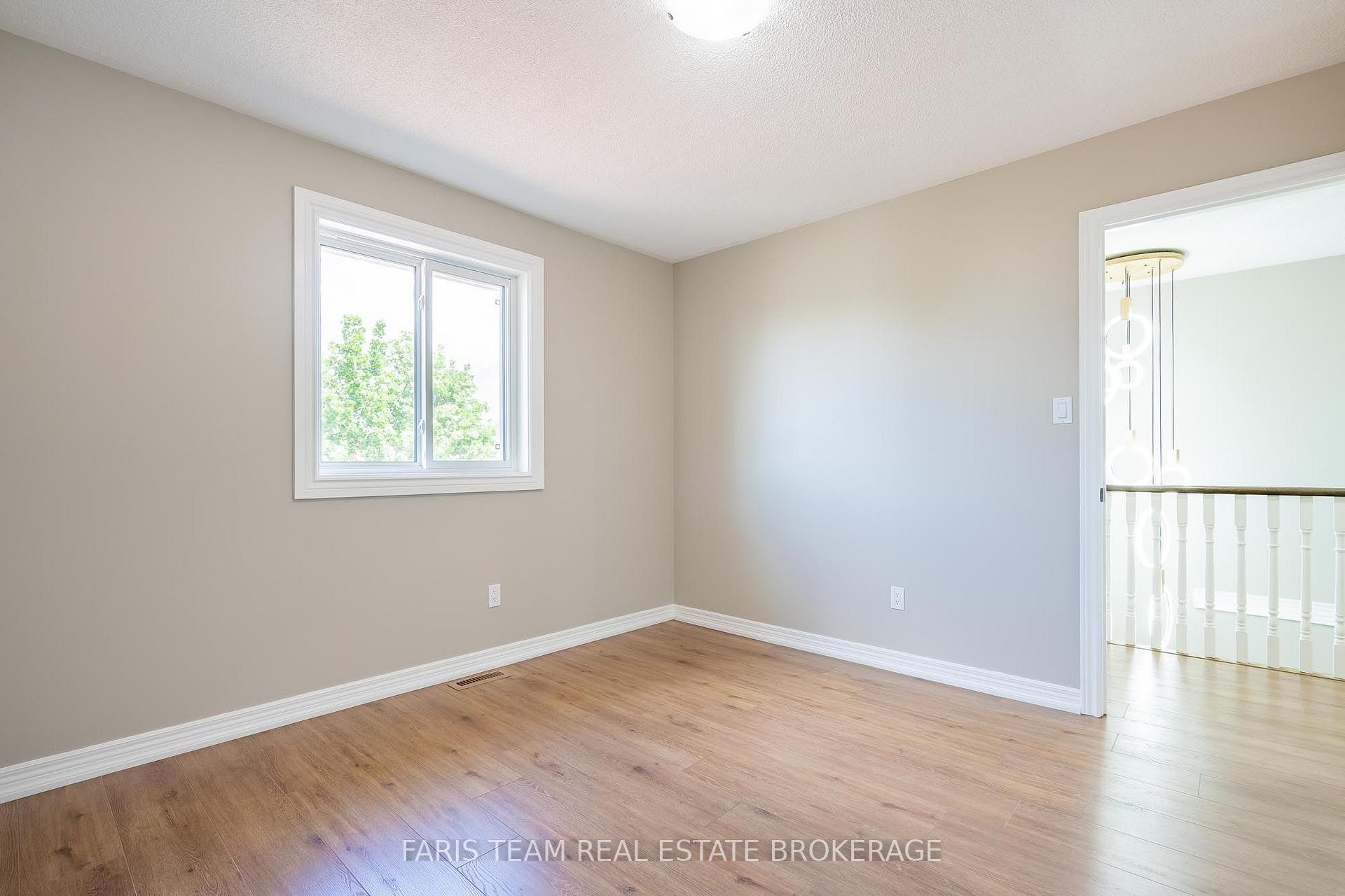 Photo 21 of 186 Ferndale Drive S, Barrie, Ardagh — HOMEH