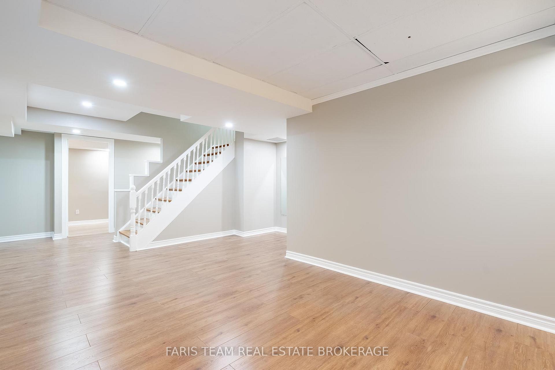 Photo 29 of 186 Ferndale Drive S, Barrie, Ardagh — HOMEH