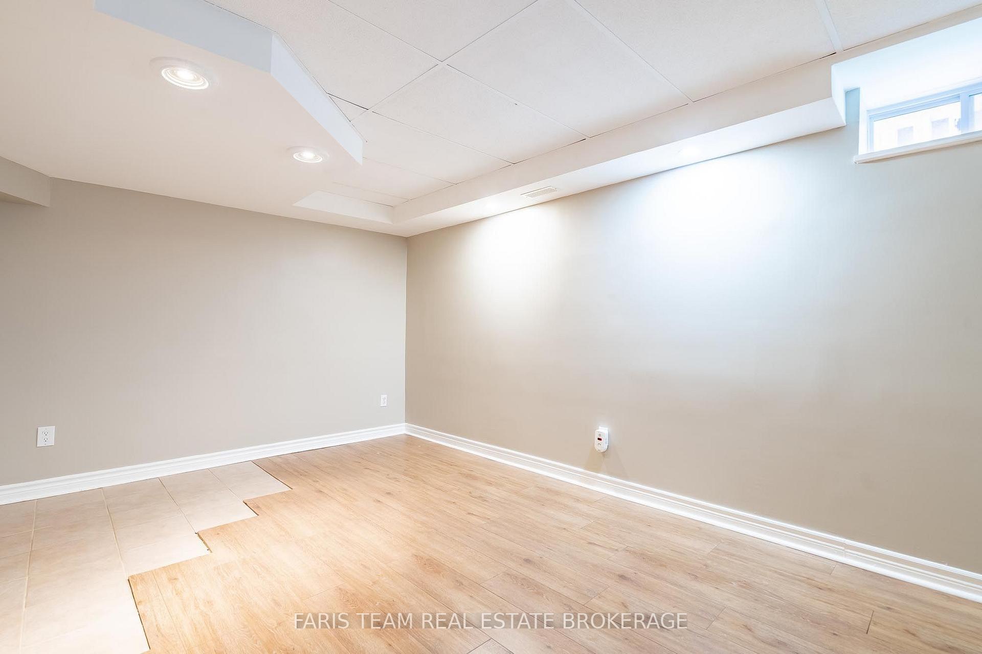 Photo 31 of 186 Ferndale Drive S, Barrie, Ardagh — HOMEH