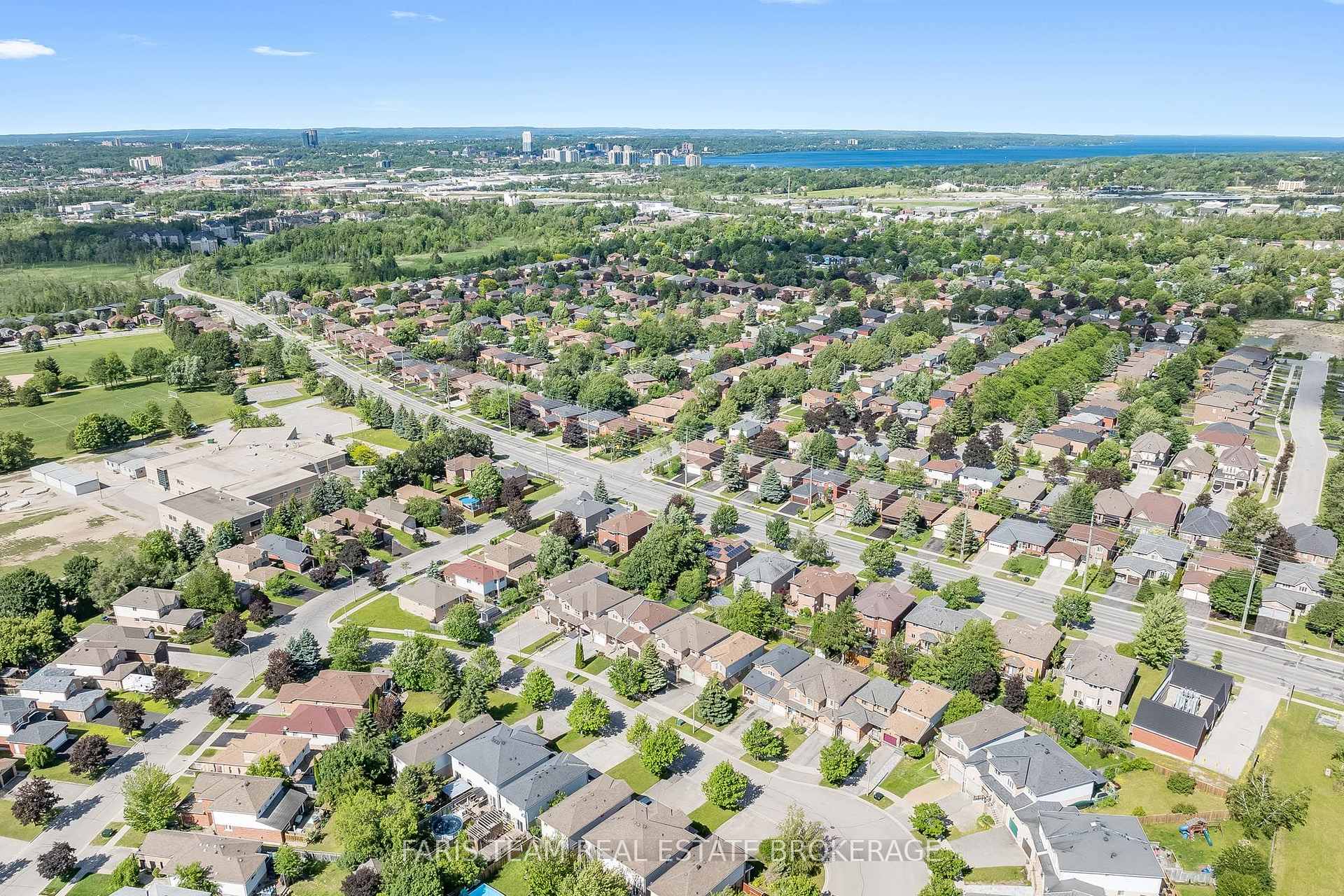 Photo 42 of 186 Ferndale Drive S, Barrie, Ardagh — HOMEH