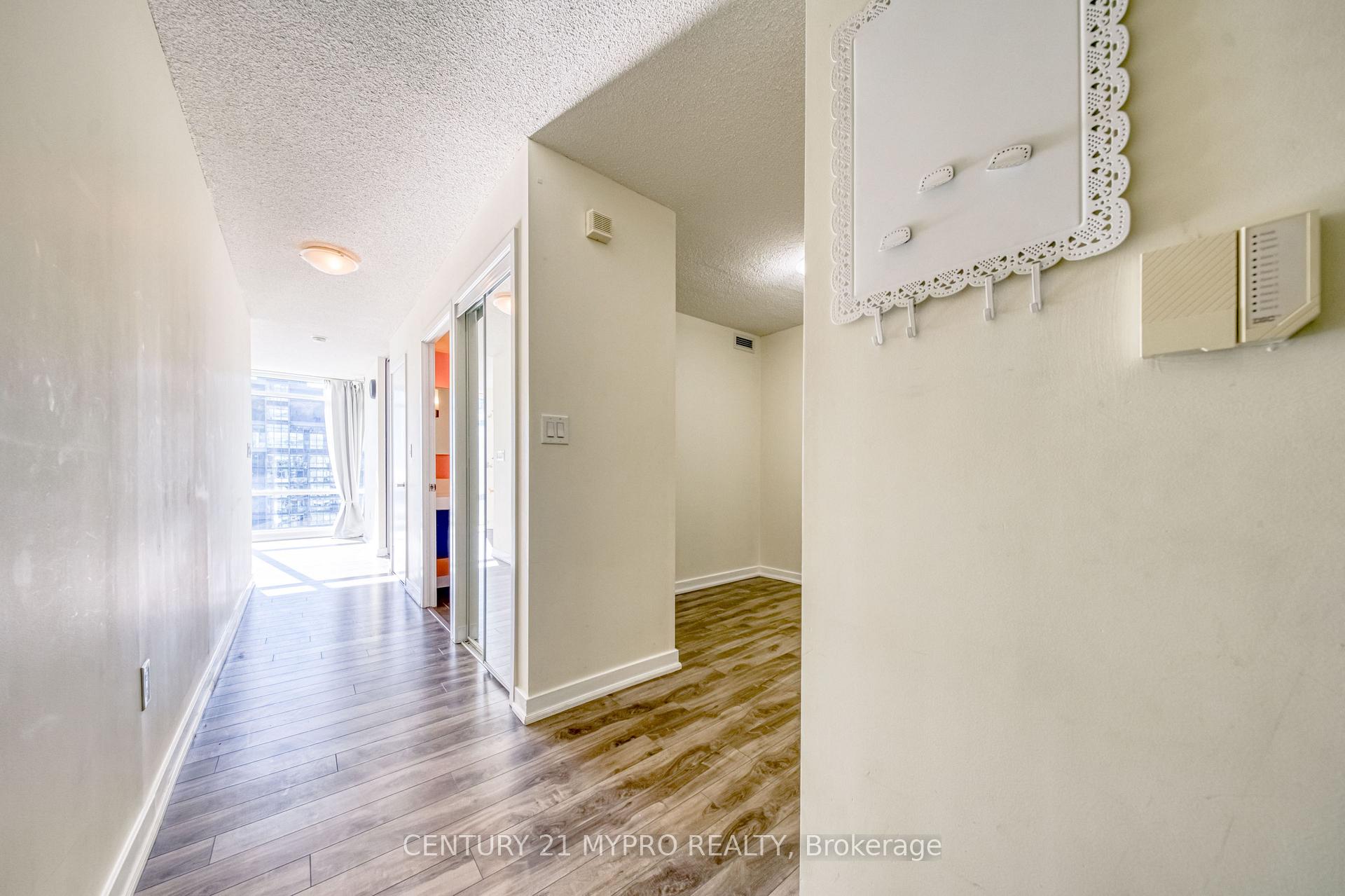 Photo 8 of Unit 4306, 25 Telegram Mews, Toronto, Waterfront Communities — HOMEH