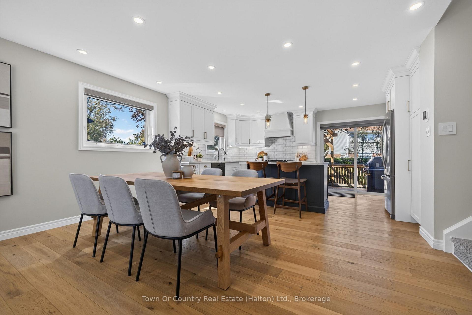 Photo 10 of 581 Lord Simcoe Court, Milton, Dorset Park — HOMEH