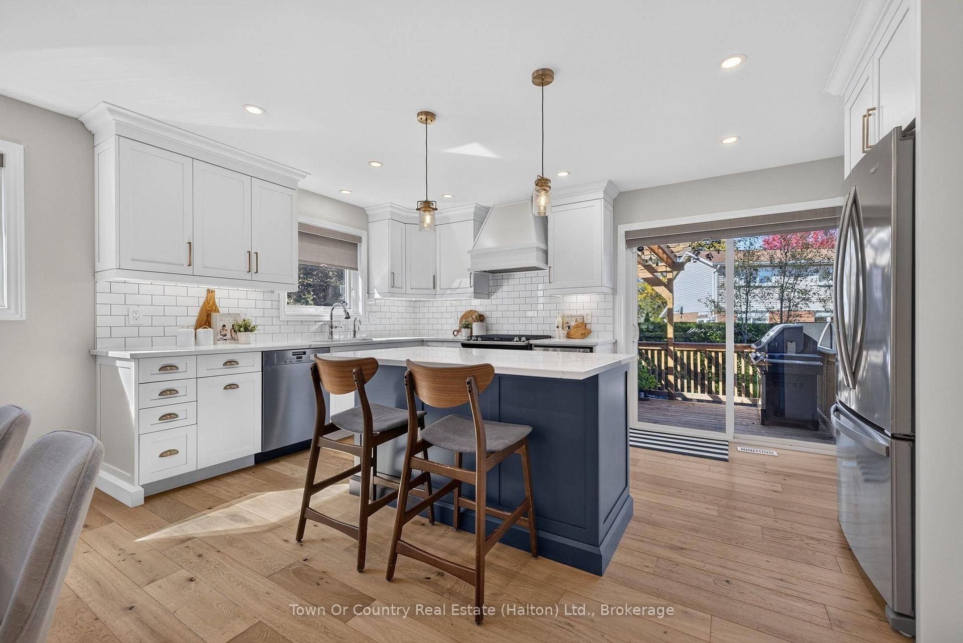 Photo 11 of 581 Lord Simcoe Court, Milton, Dorset Park — HOMEH