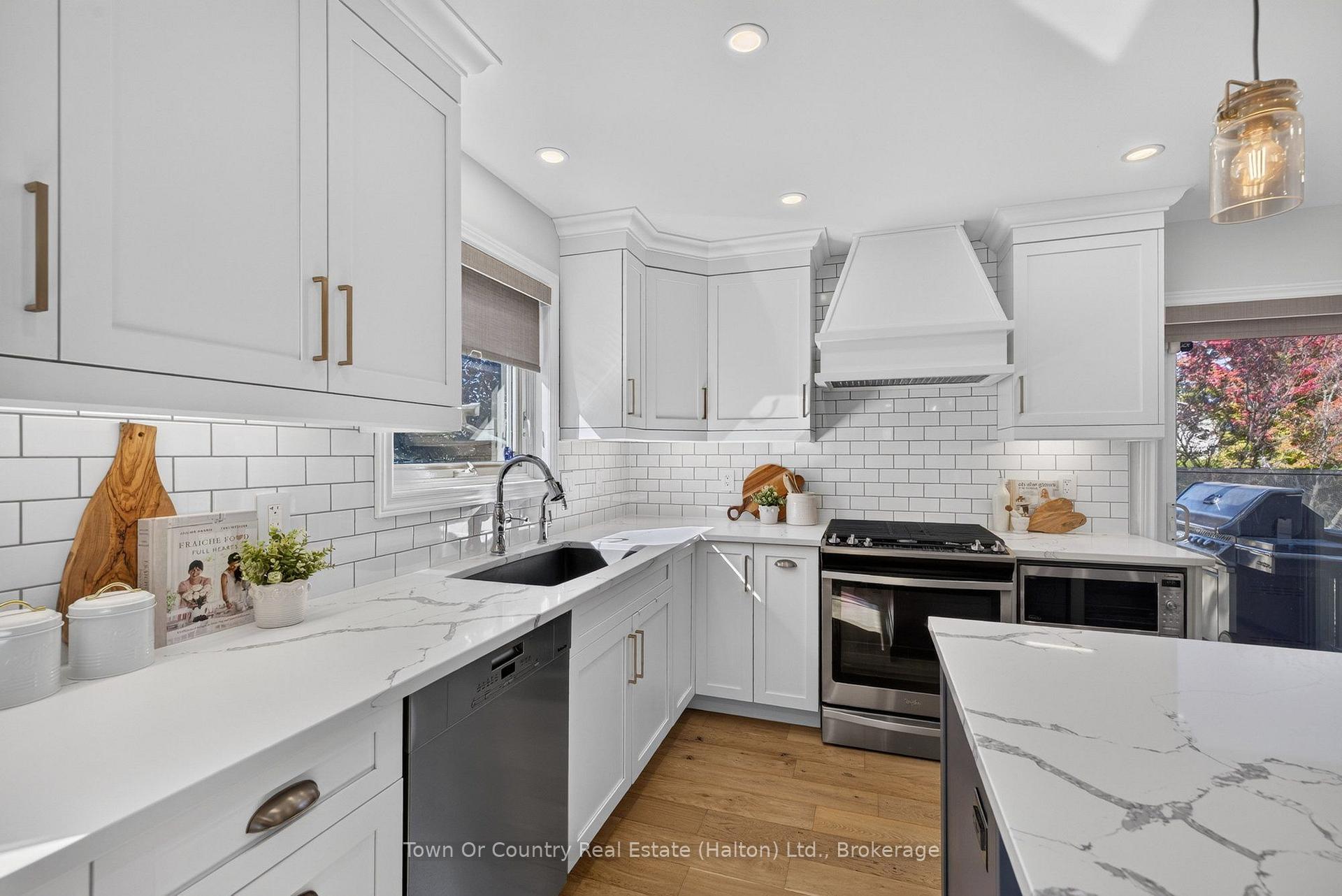 Photo 15 of 581 Lord Simcoe Court, Milton, Dorset Park — HOMEH