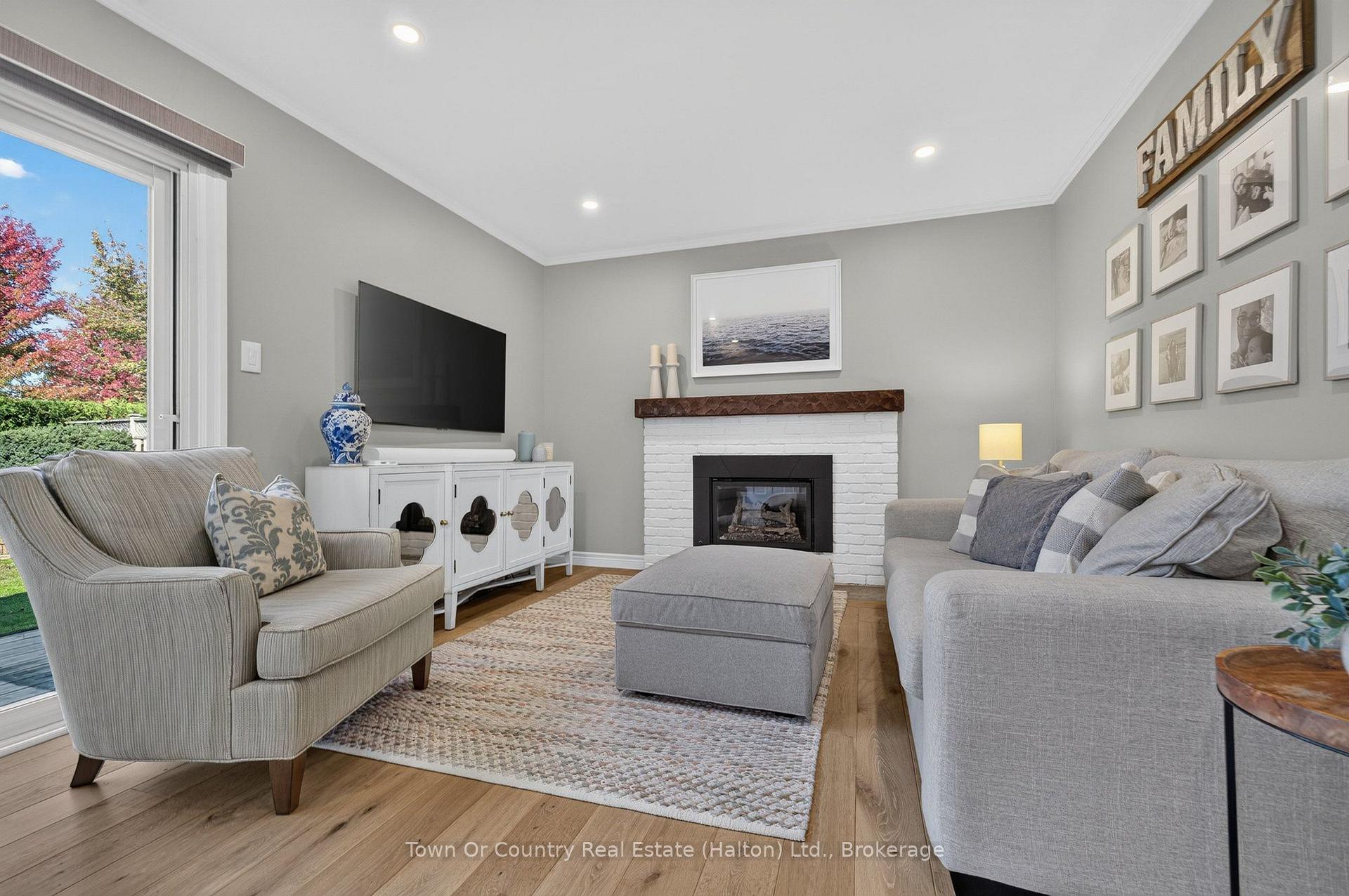 Photo 17 of 581 Lord Simcoe Court, Milton, Dorset Park — HOMEH