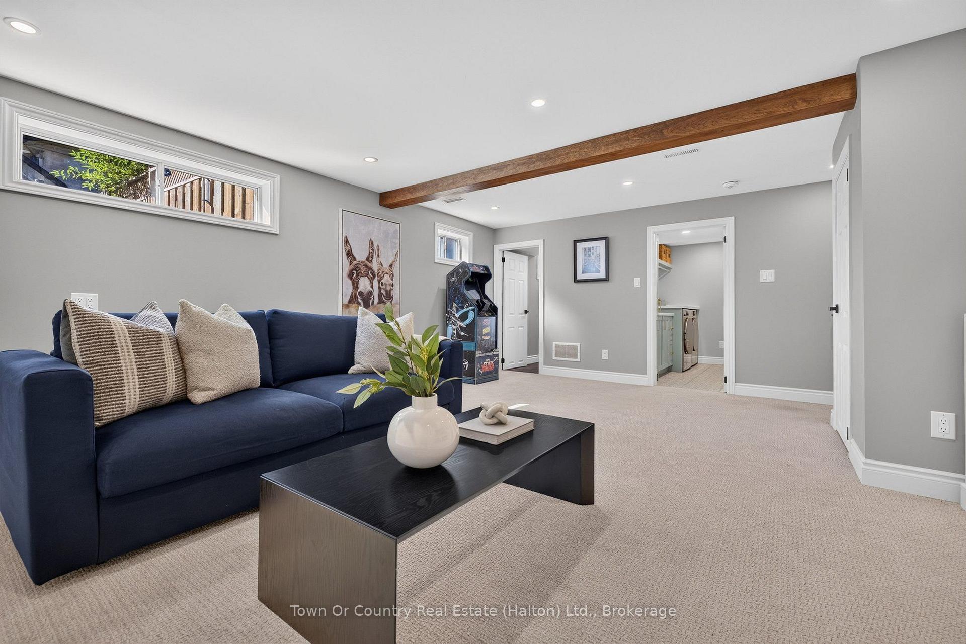 Photo 32 of 581 Lord Simcoe Court, Milton, Dorset Park — HOMEH
