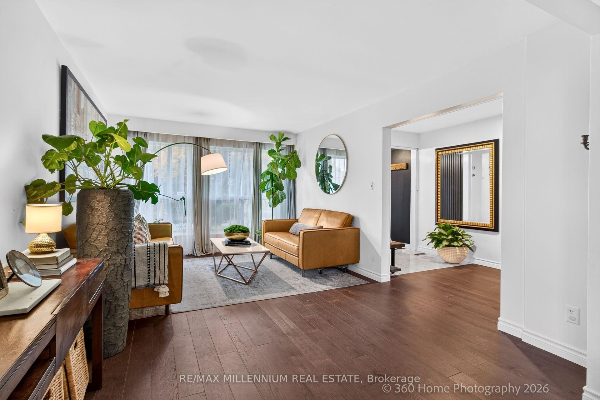 Photo 6 of 15 Marblemount Crescent, Scarborough, Tam O'Shanter-Sullivan — HOMEH