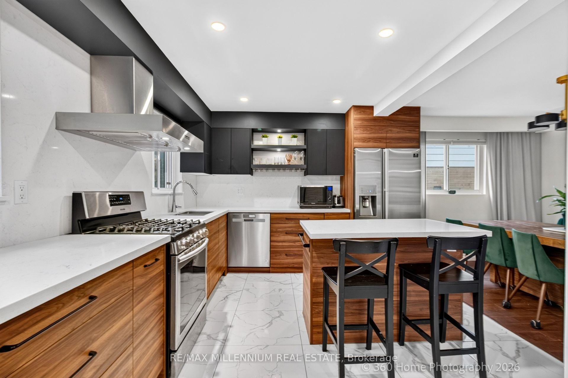 Photo 8 of 15 Marblemount Crescent, Scarborough, Tam O'Shanter-Sullivan — HOMEH