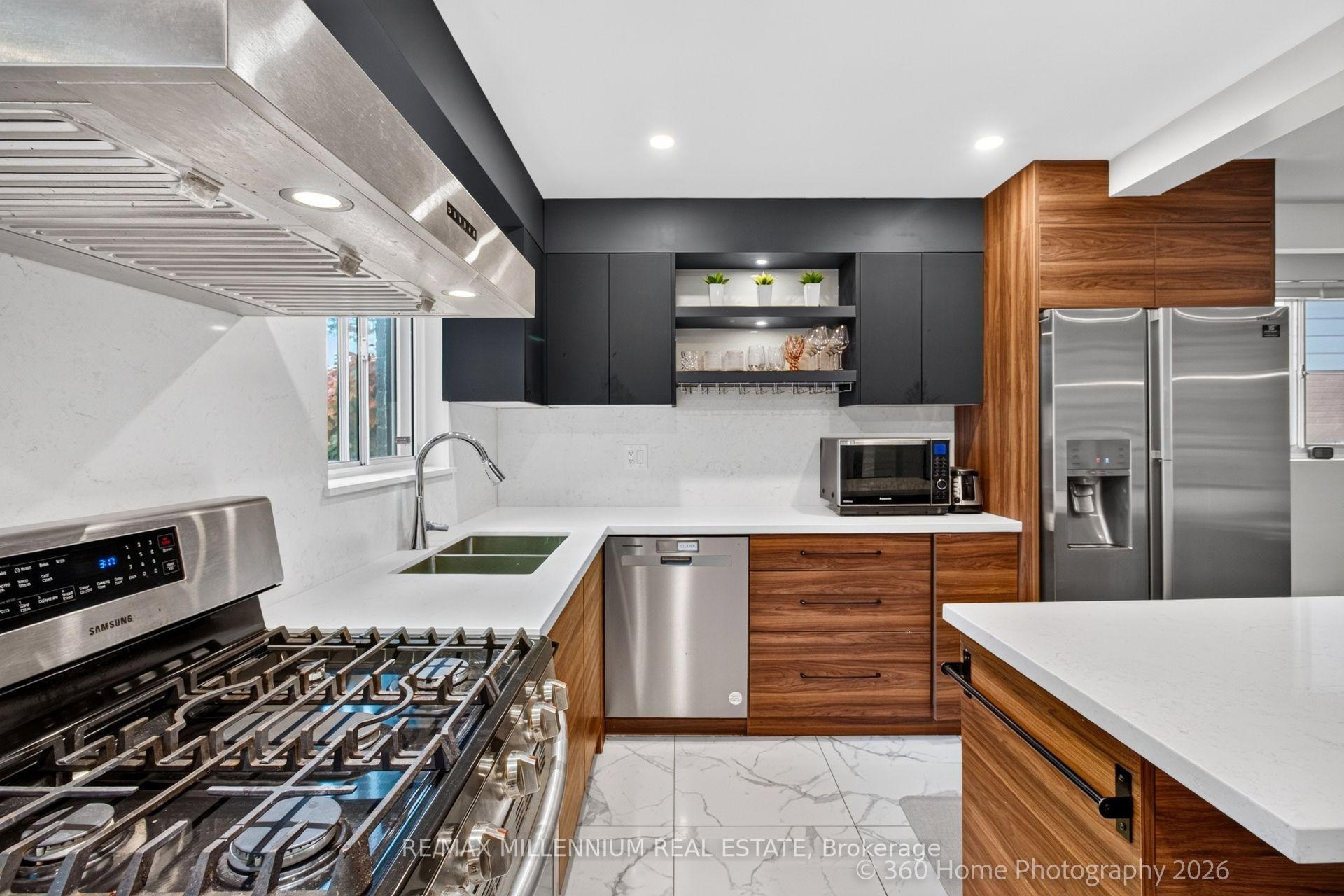 Photo 9 of 15 Marblemount Crescent, Scarborough, Tam O'Shanter-Sullivan — HOMEH