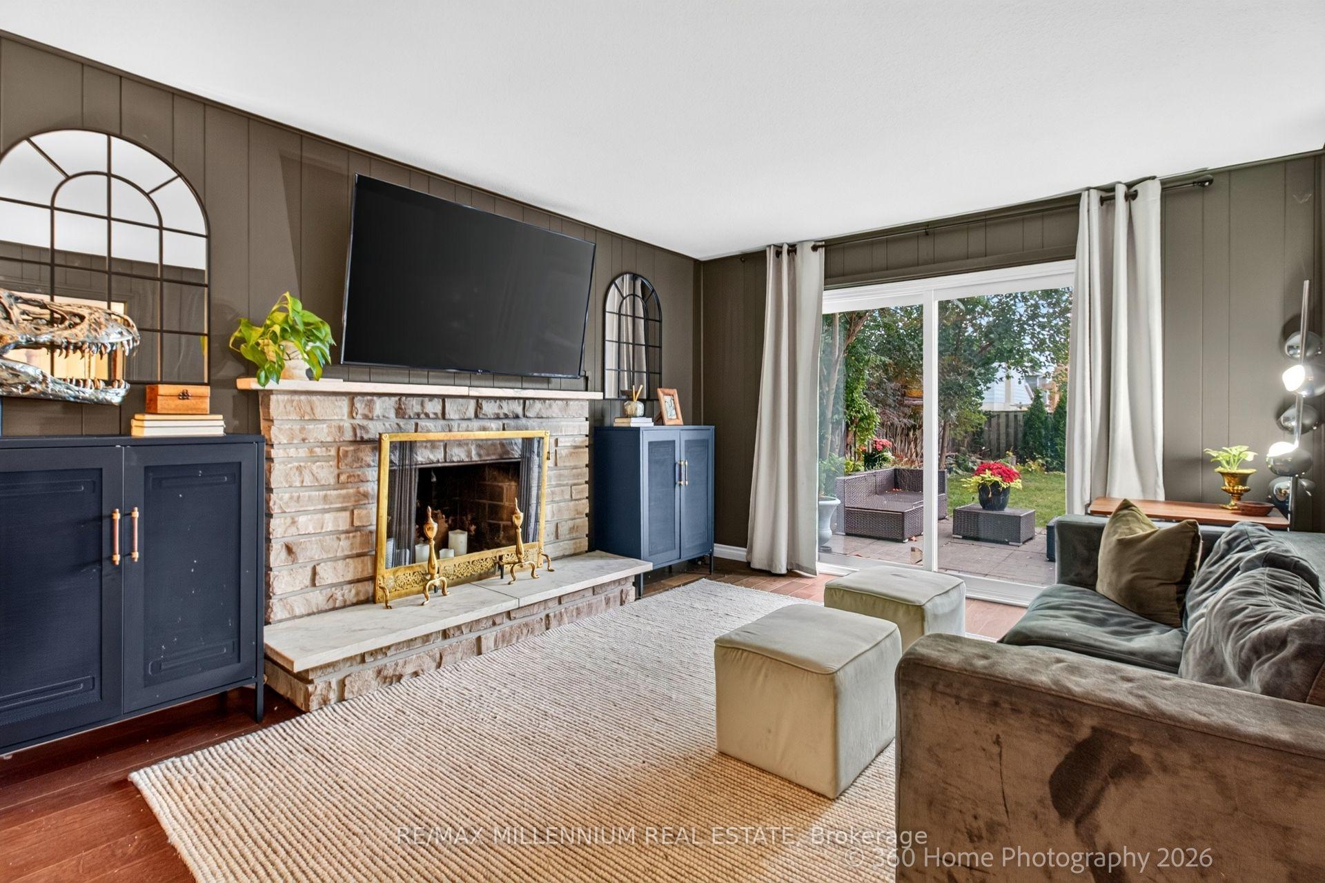 Photo 11 of 15 Marblemount Crescent, Scarborough, Tam O'Shanter-Sullivan — HOMEH