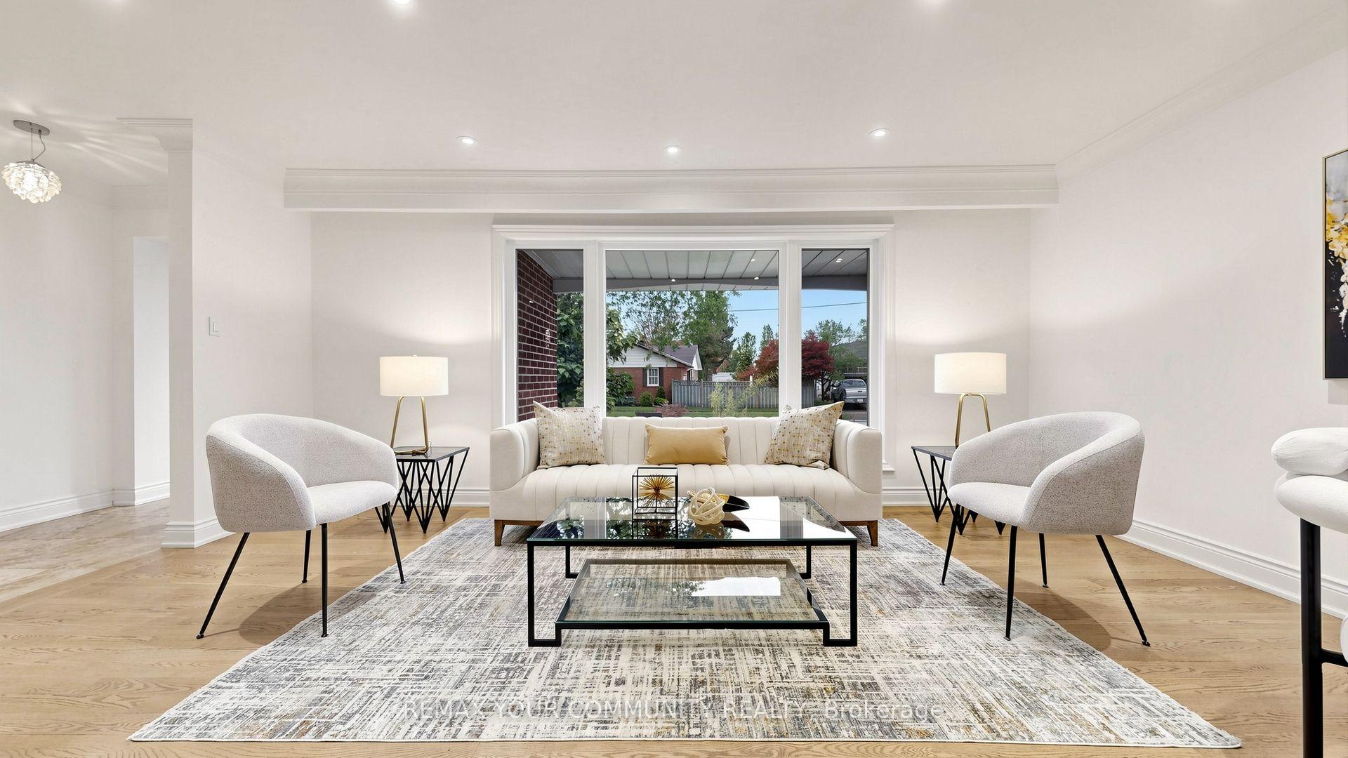 Photo 7 of 15 Colwick Drive, North York, Bayview Woods-Steeles — HOMEH
