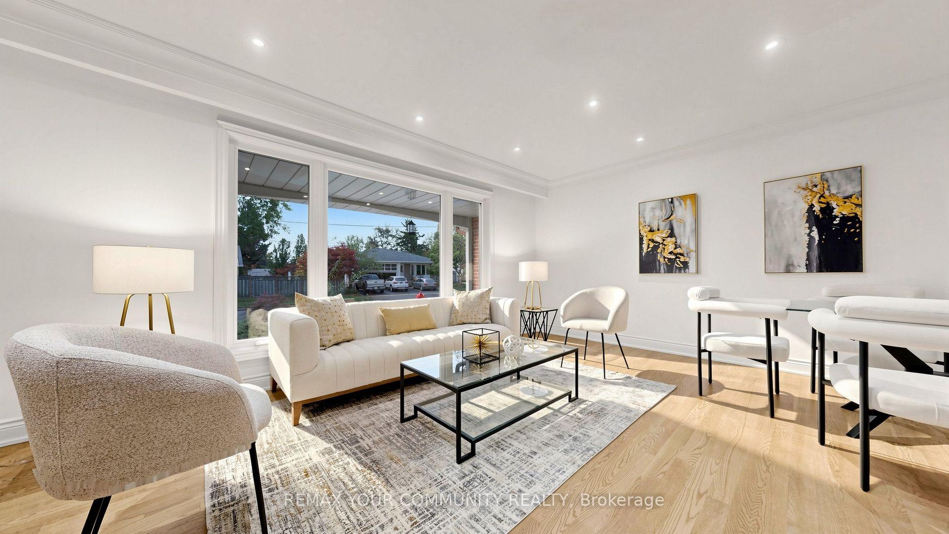 Photo 8 of 15 Colwick Drive, North York, Bayview Woods-Steeles — HOMEH