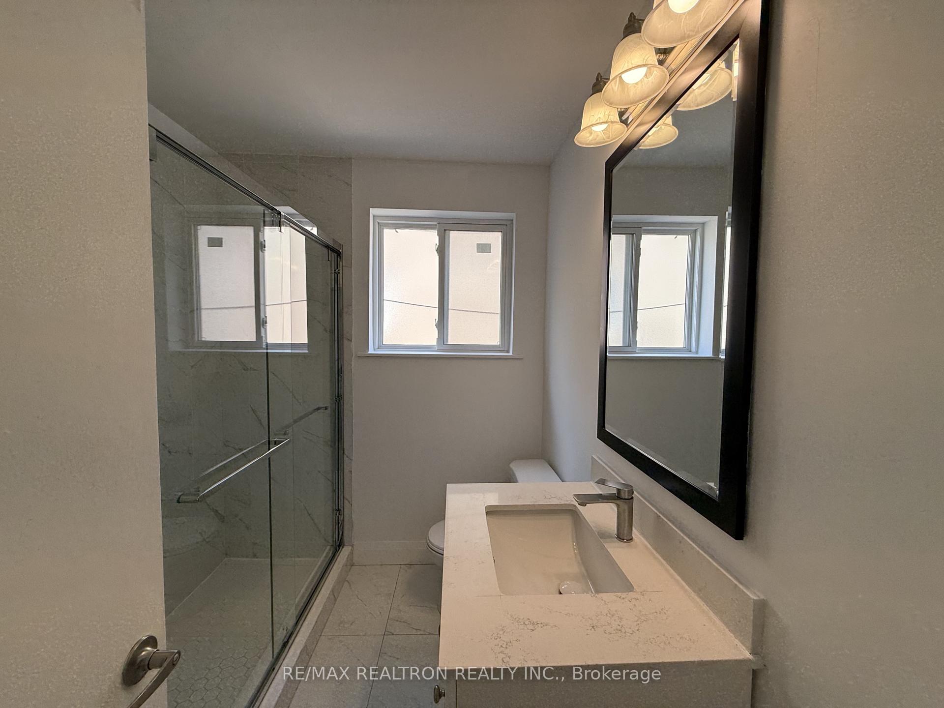 Photo 11 of Unit Main, 217 Moore Park Avenue, North York, Newtonbrook West — HOMEH