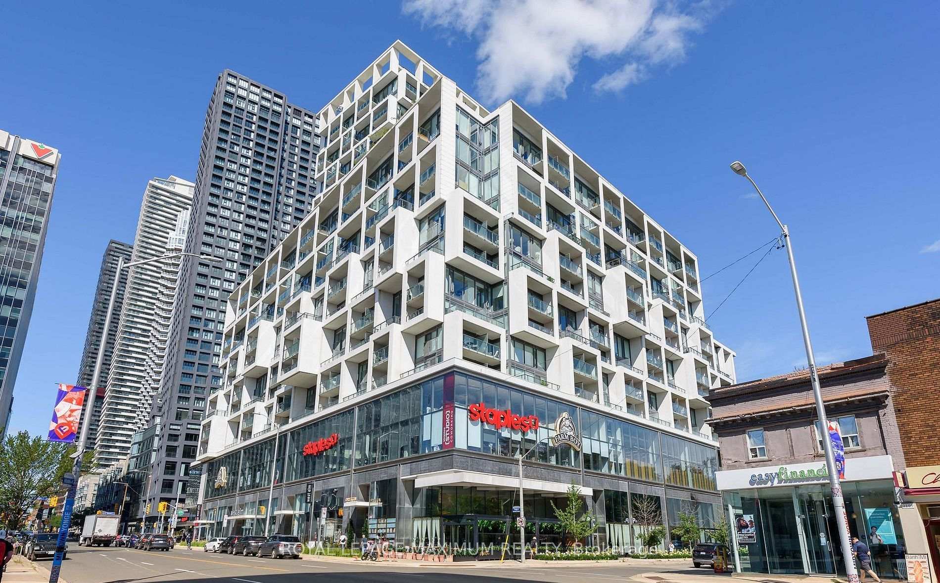 Photo 1 of Unit 21, 8 Hillsdale Avenue E, Toronto, Mount Pleasant West — HOMEH