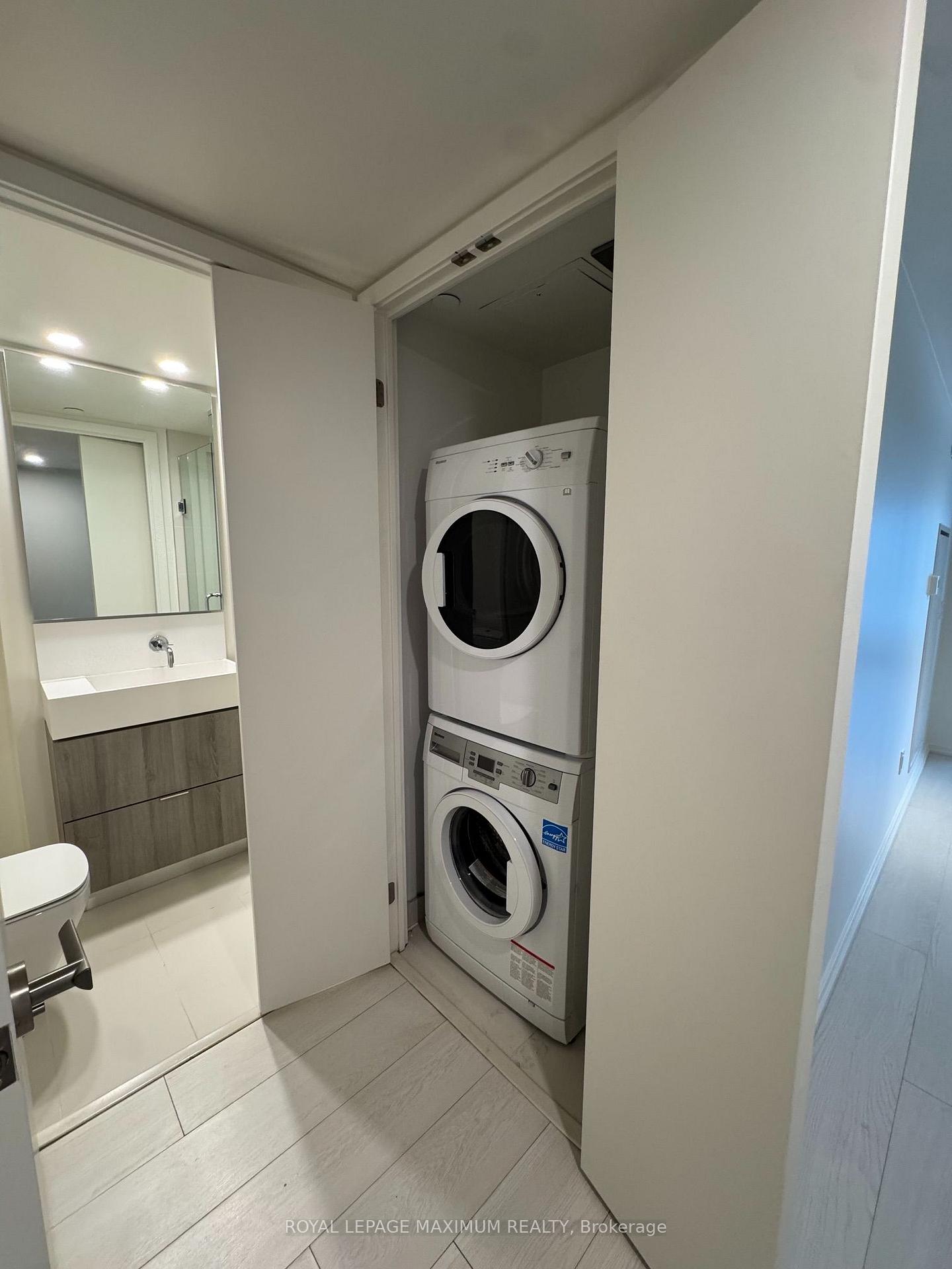 Photo 9 of Unit 21, 8 Hillsdale Avenue E, Toronto, Mount Pleasant West — HOMEH