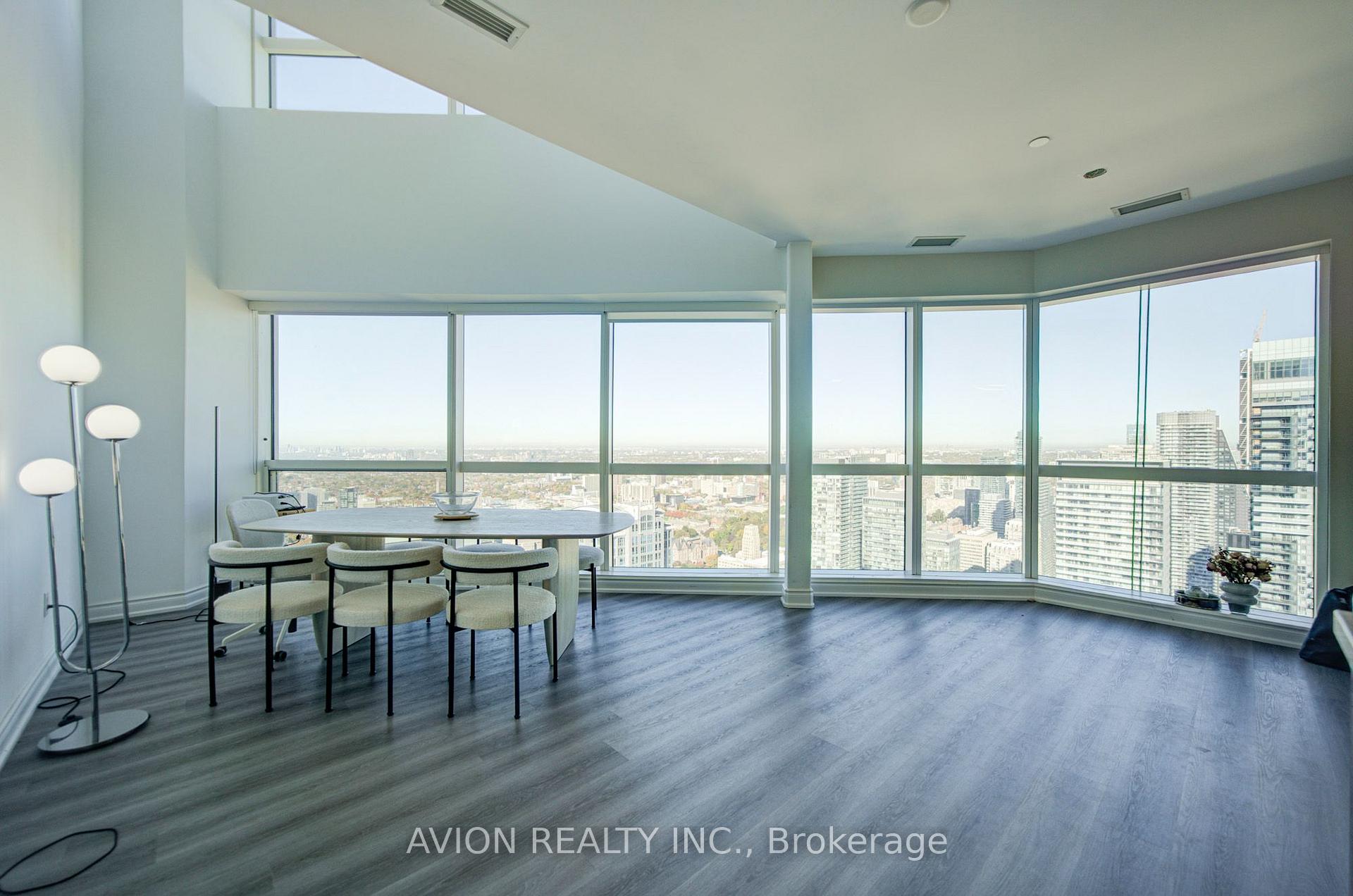Photo 3 of Unit 5716, 386 Yonge Street, Toronto, Bay Street Corridor — HOMEH
