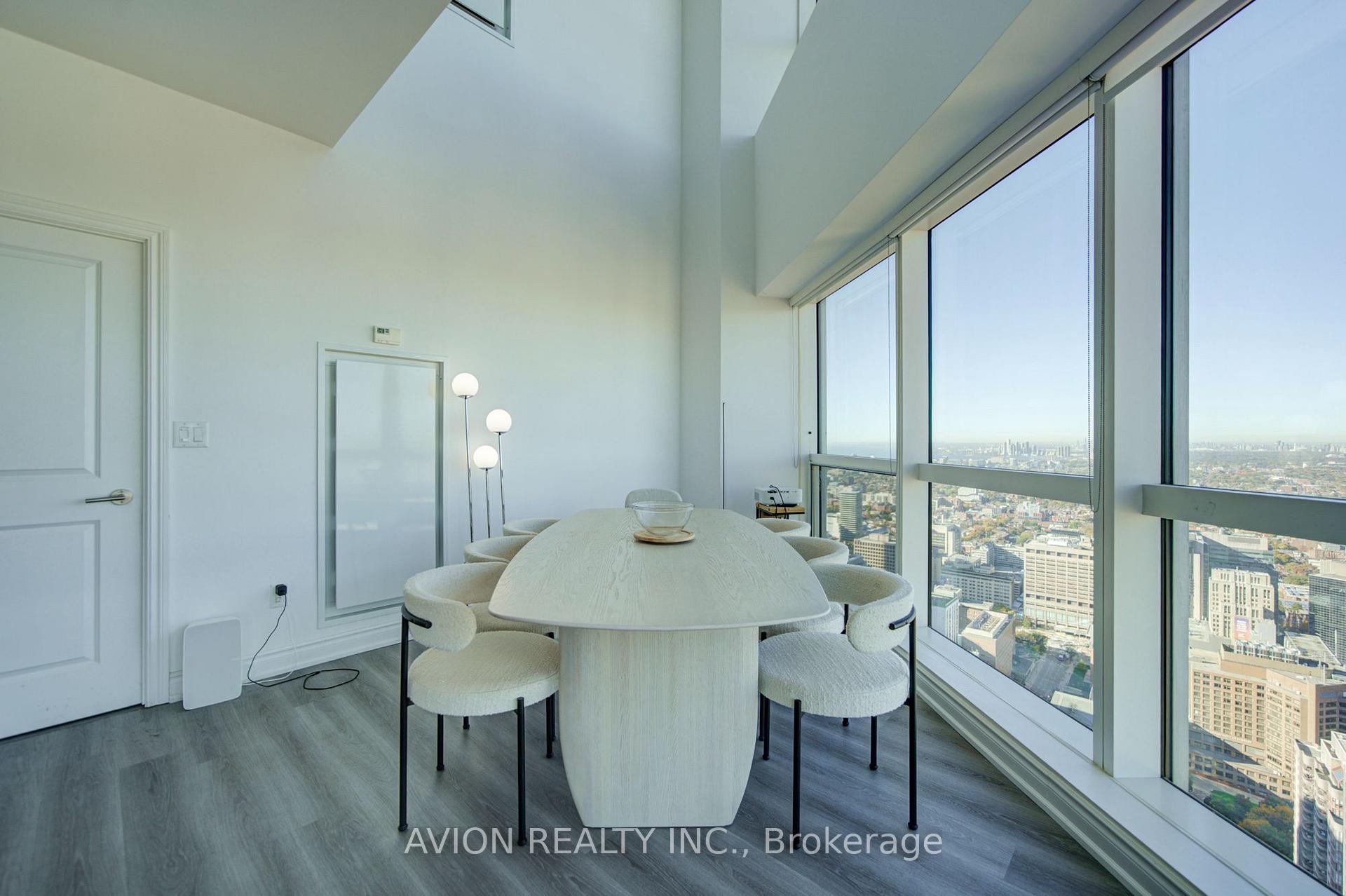 Photo 9 of Unit 5716, 386 Yonge Street, Toronto, Bay Street Corridor — HOMEH