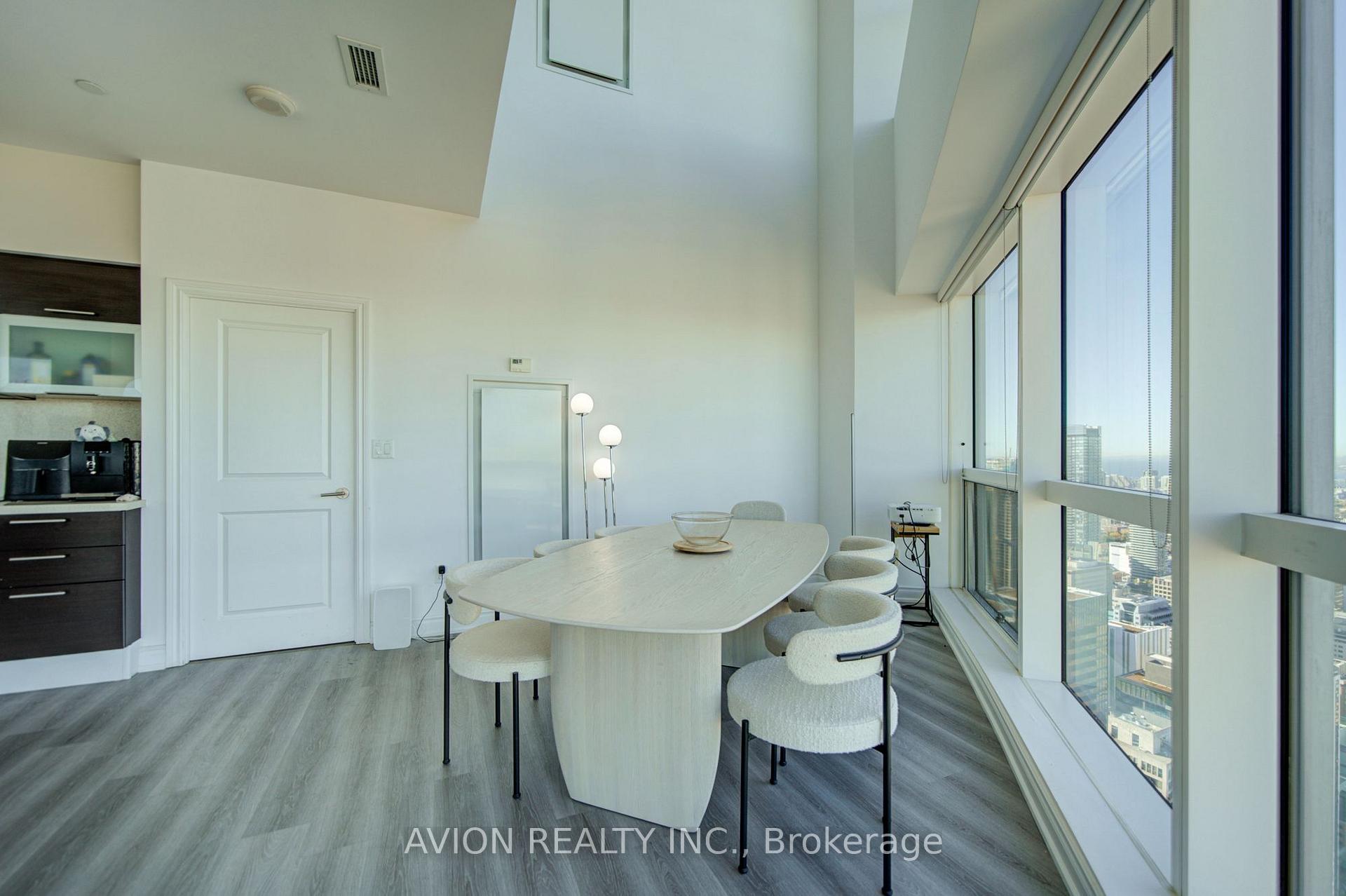 Photo 10 of Unit 5716, 386 Yonge Street, Toronto, Bay Street Corridor — HOMEH