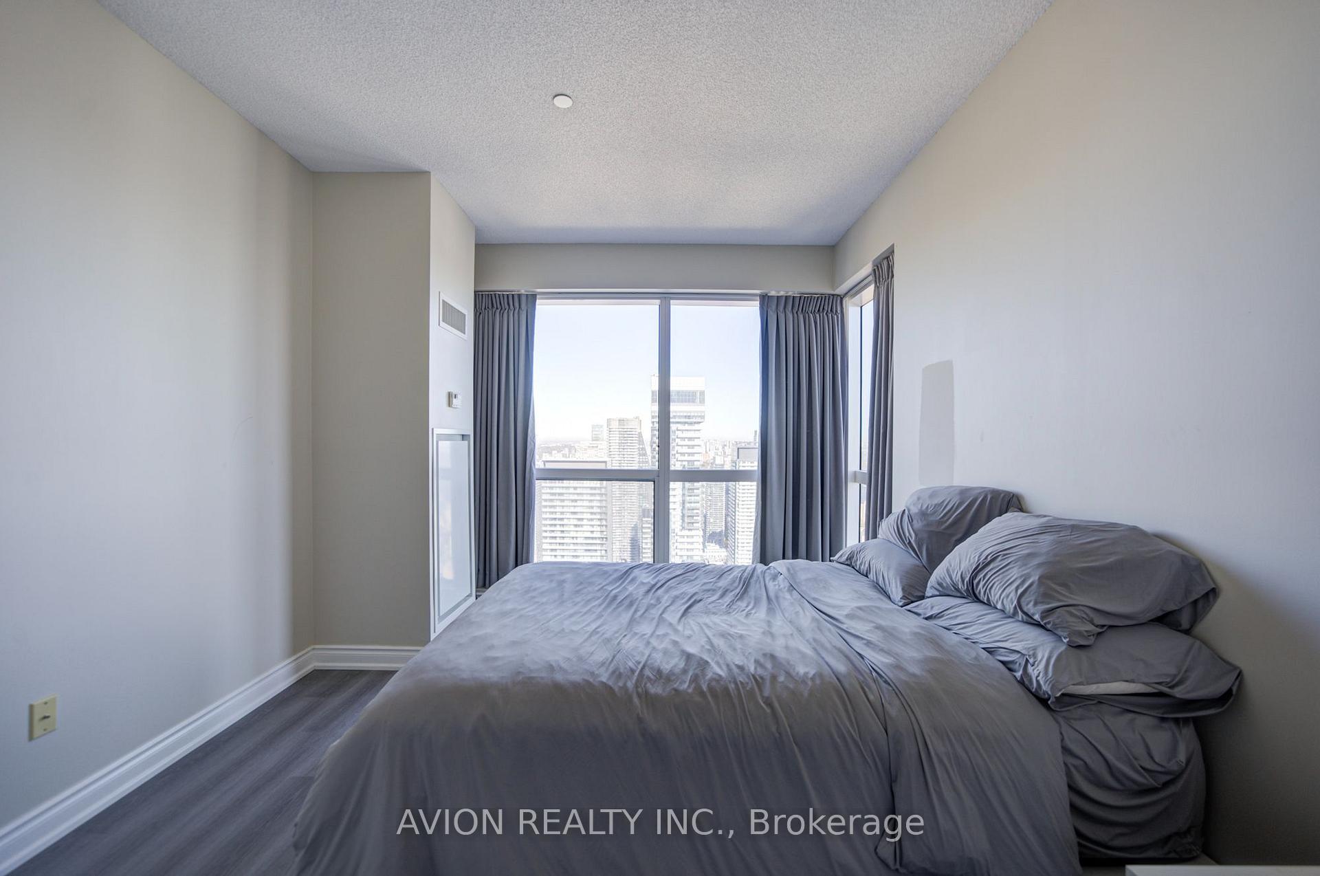 Photo 16 of Unit 5716, 386 Yonge Street, Toronto, Bay Street Corridor — HOMEH