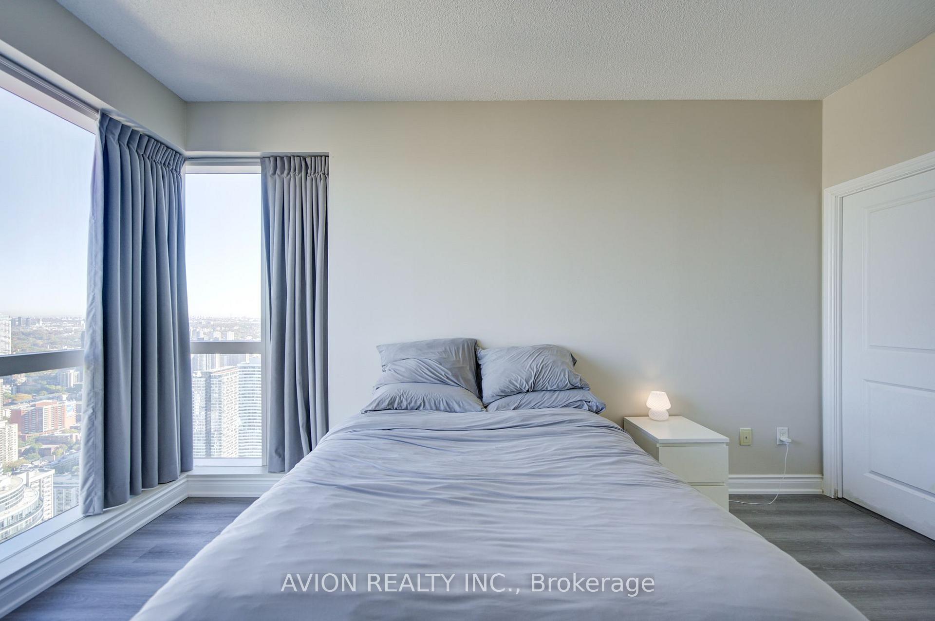Photo 17 of Unit 5716, 386 Yonge Street, Toronto, Bay Street Corridor — HOMEH