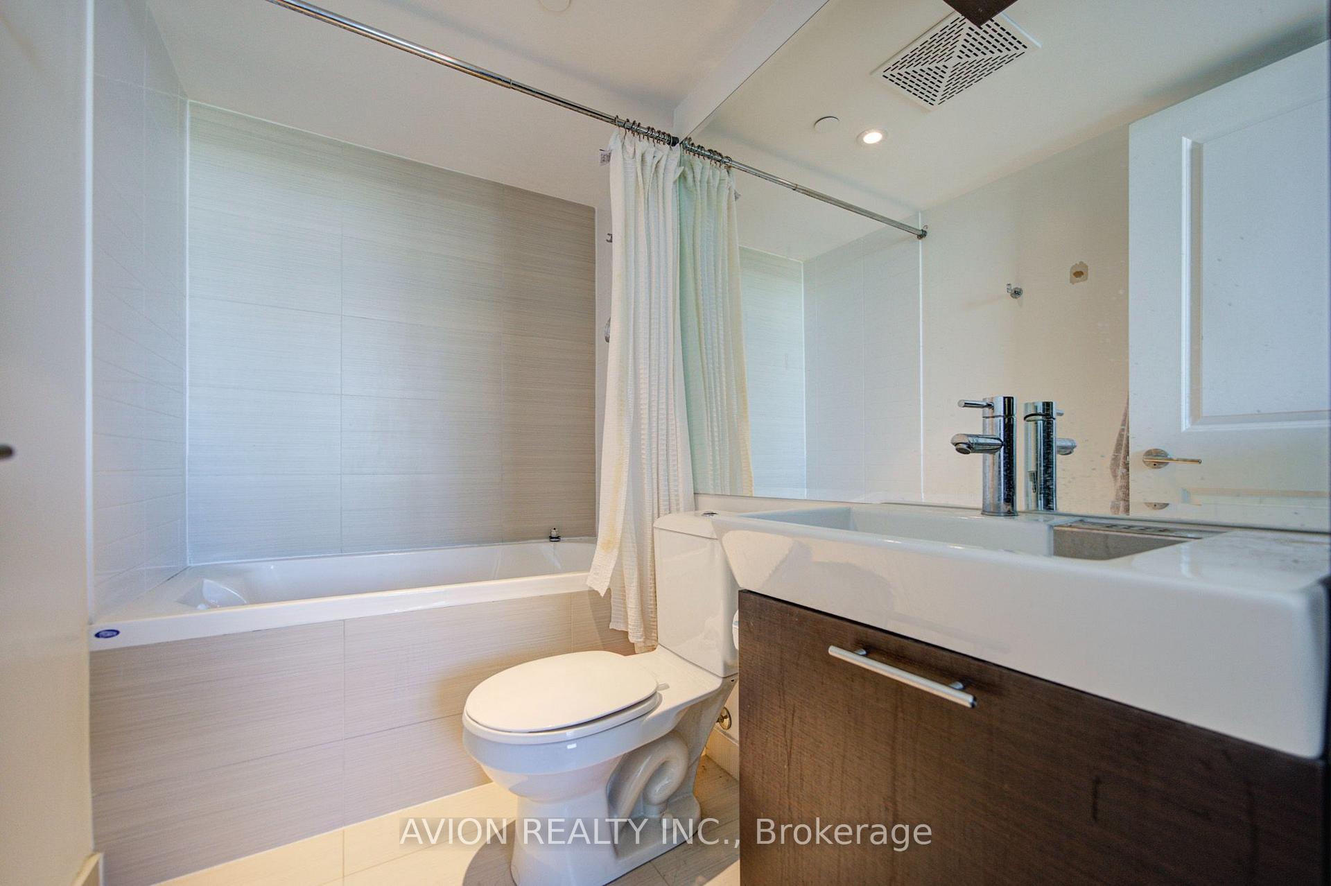 Photo 31 of Unit 5716, 386 Yonge Street, Toronto, Bay Street Corridor — HOMEH