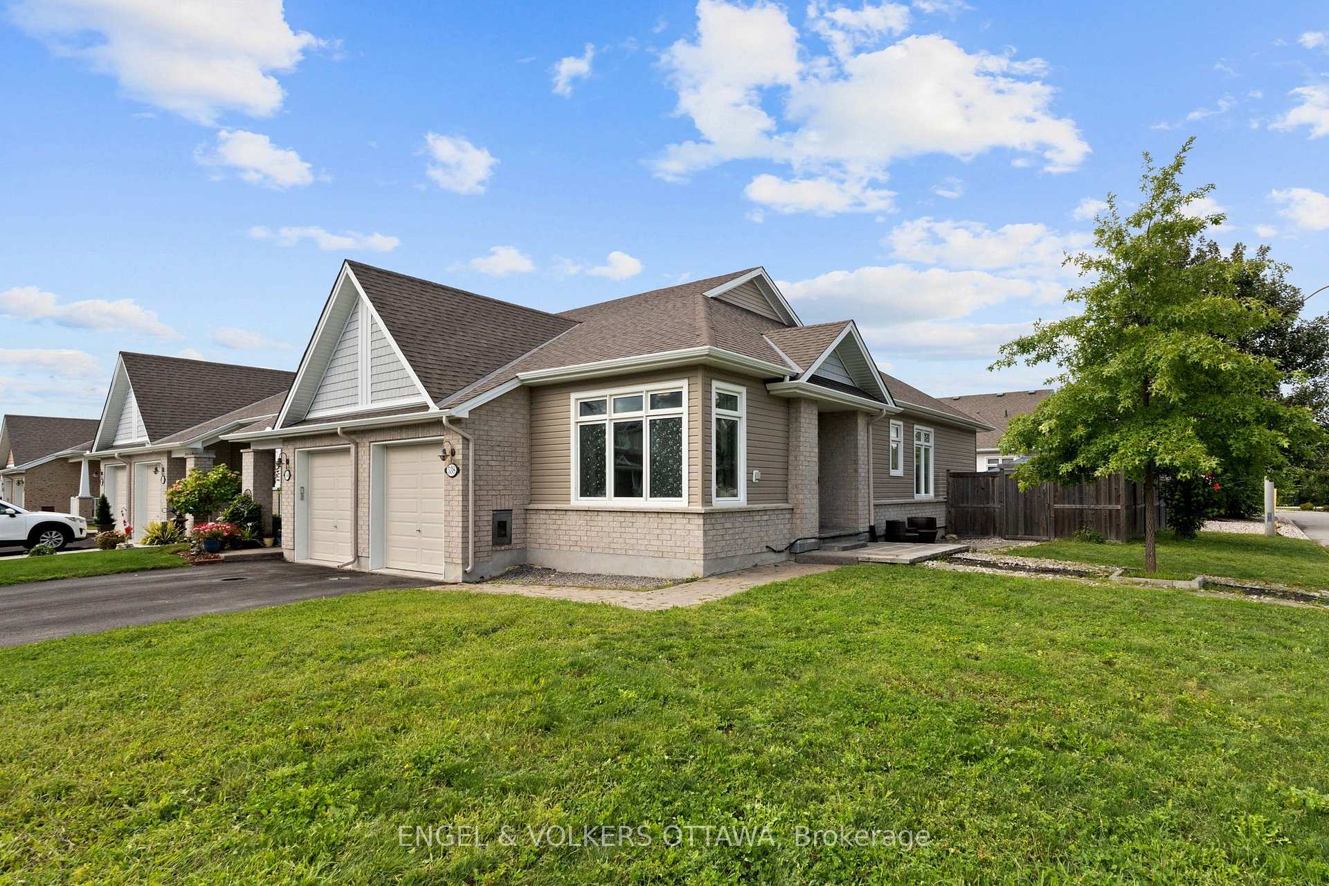 Photo of 538 Silverbell Crescent